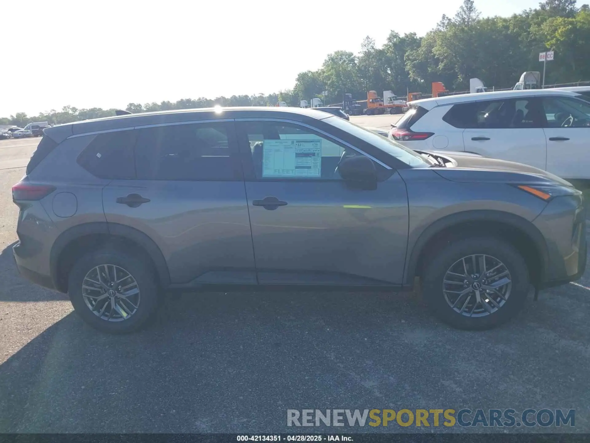 13 Photograph of a damaged car 5N1BT3AA6SC850172 NISSAN ROGUE 2025
