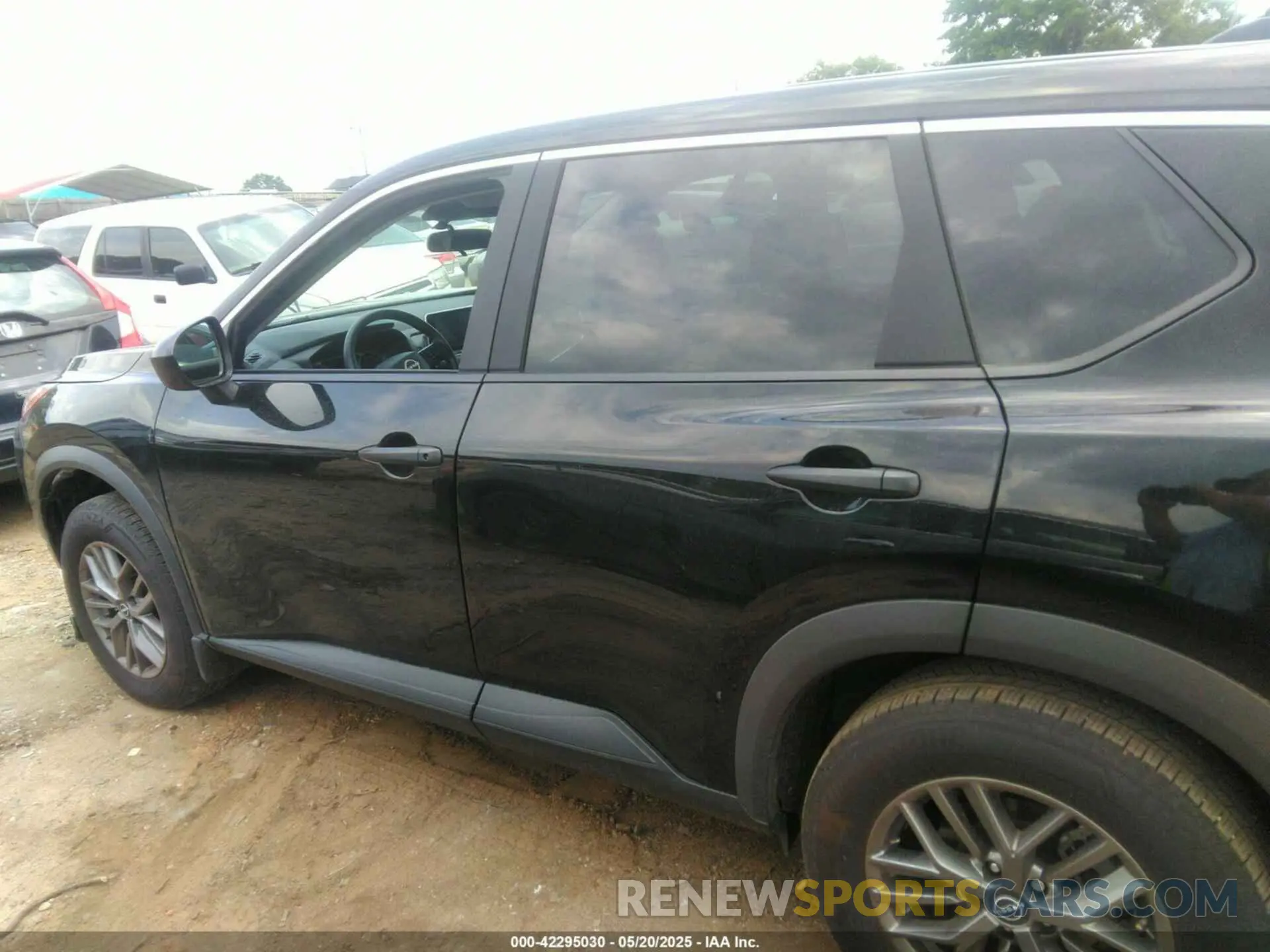 14 Photograph of a damaged car 5N1BT3AAXSC770972 NISSAN ROGUE 2025