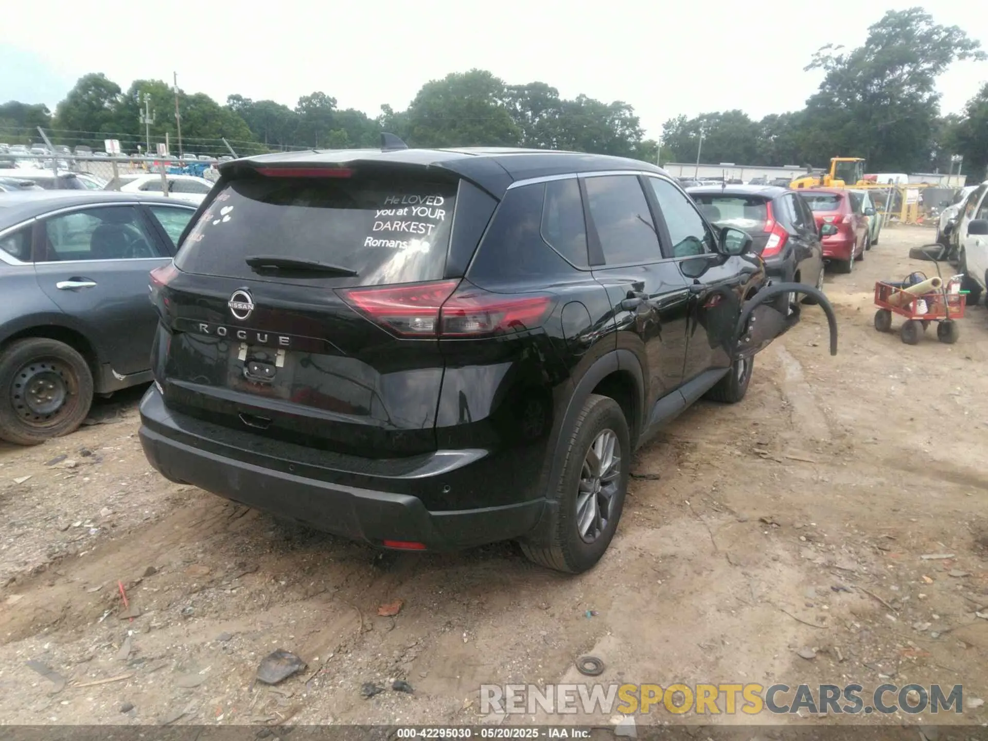 4 Photograph of a damaged car 5N1BT3AAXSC770972 NISSAN ROGUE 2025