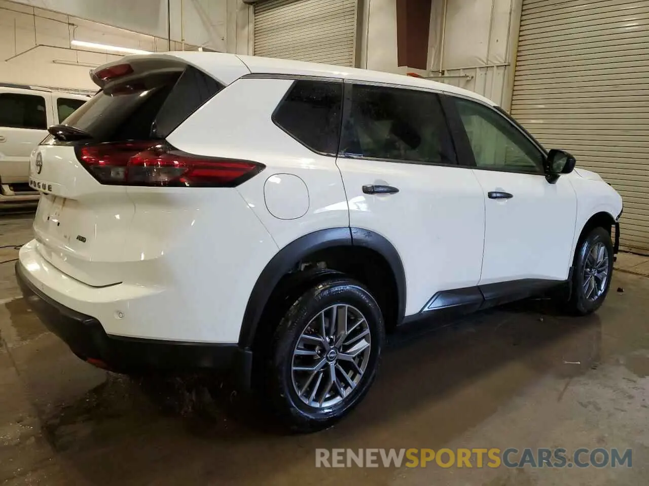 3 Фотография поврежденного автомобиля 5N1BT3AB1SC673099 NISSAN ROGUE 2025