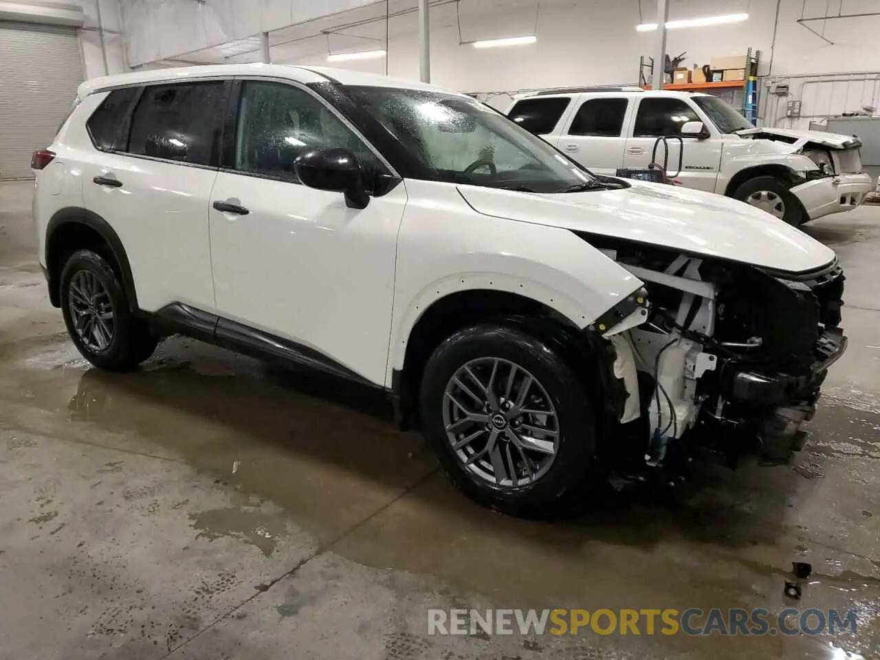 4 Фотография поврежденного автомобиля 5N1BT3AB1SC673099 NISSAN ROGUE 2025