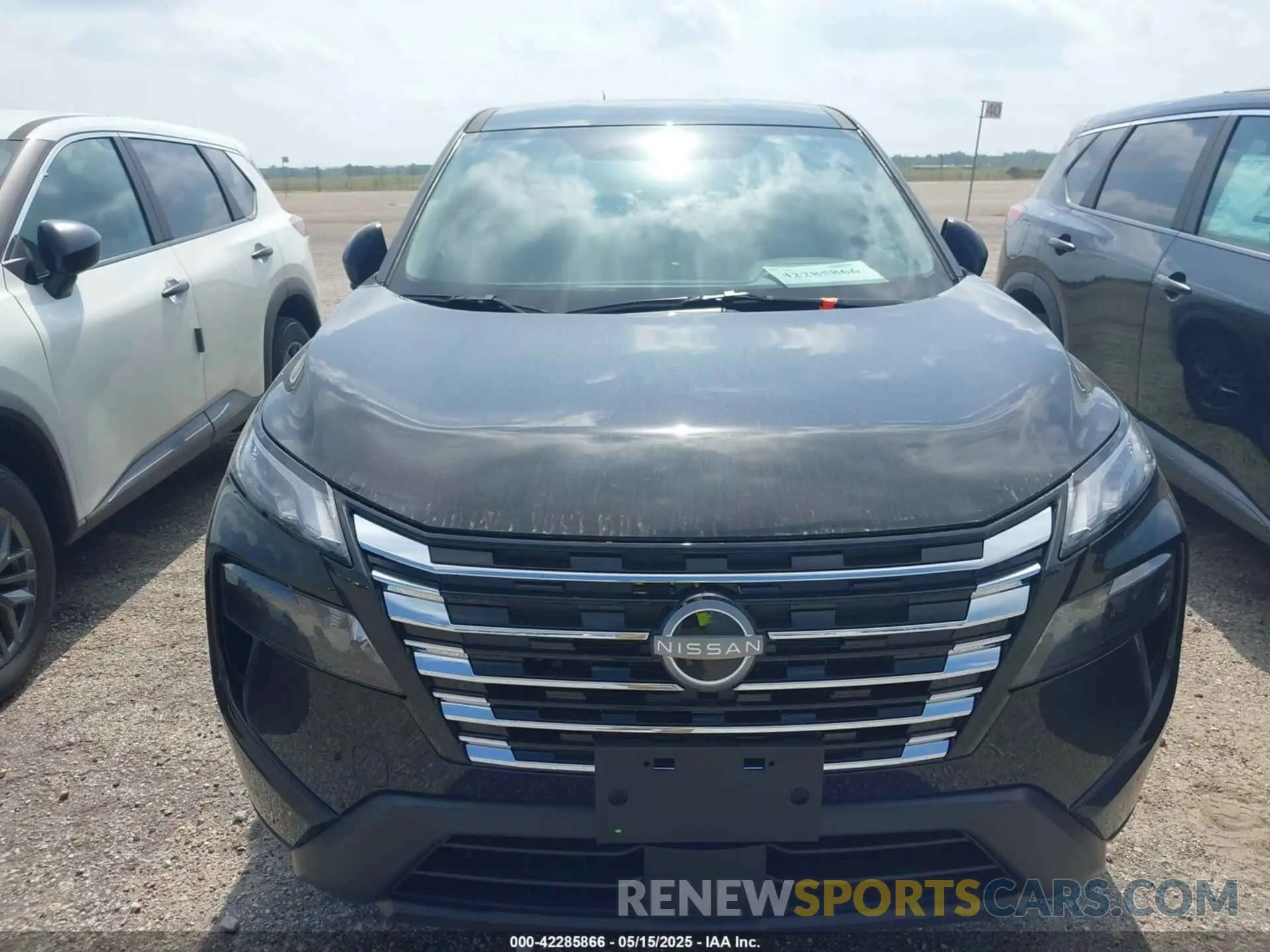 12 Photograph of a damaged car 5N1BT3AB1SC848693 NISSAN ROGUE 2025