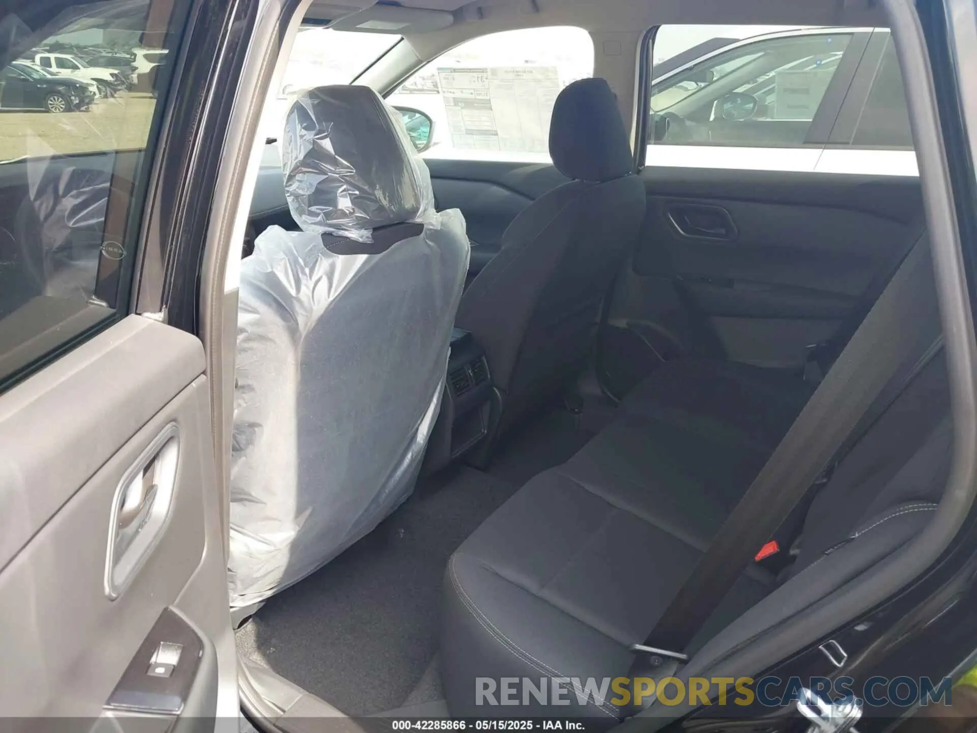 8 Photograph of a damaged car 5N1BT3AB1SC848693 NISSAN ROGUE 2025