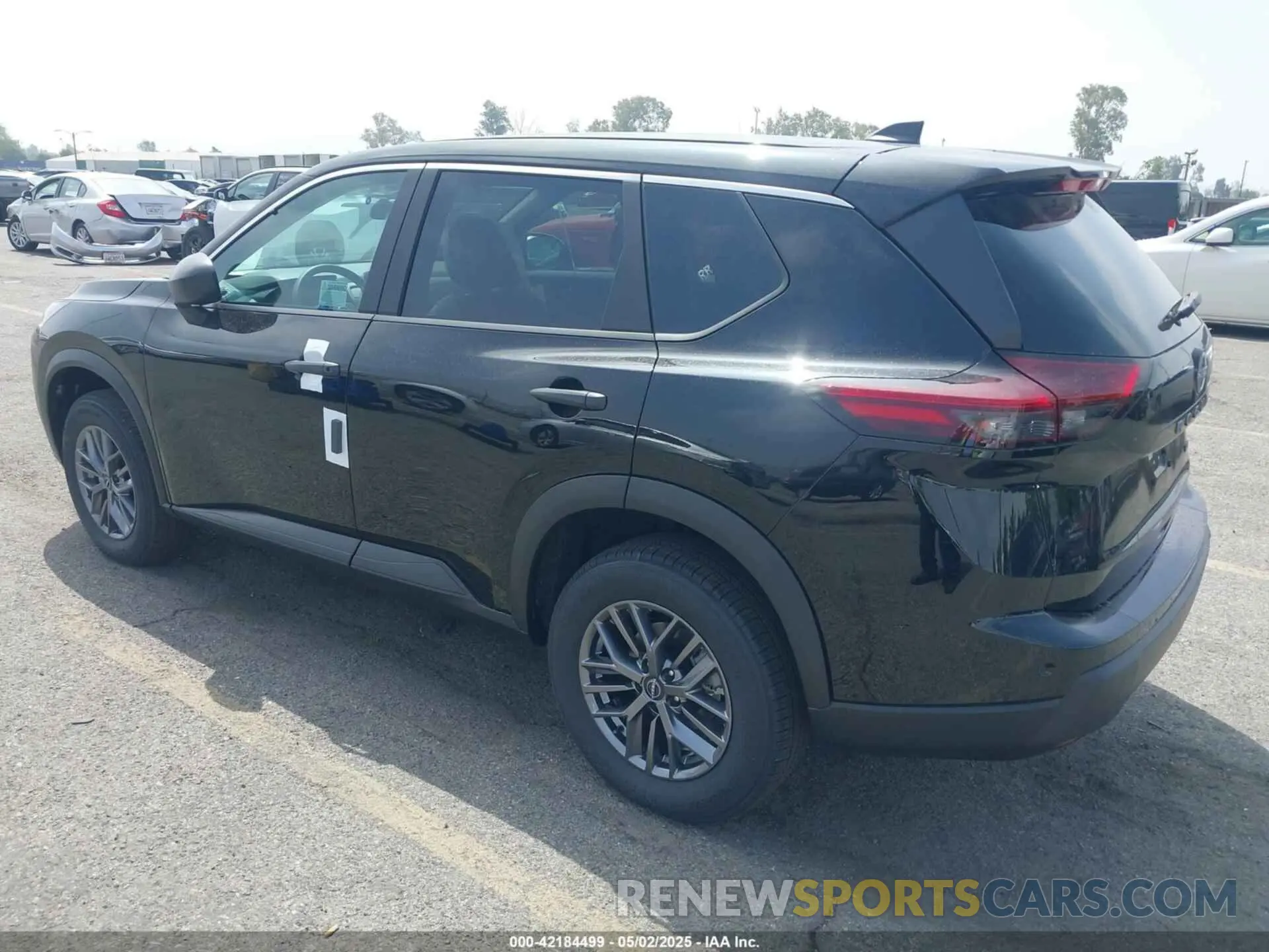 3 Photograph of a damaged car 5N1BT3AB3SC850039 NISSAN ROGUE 2025