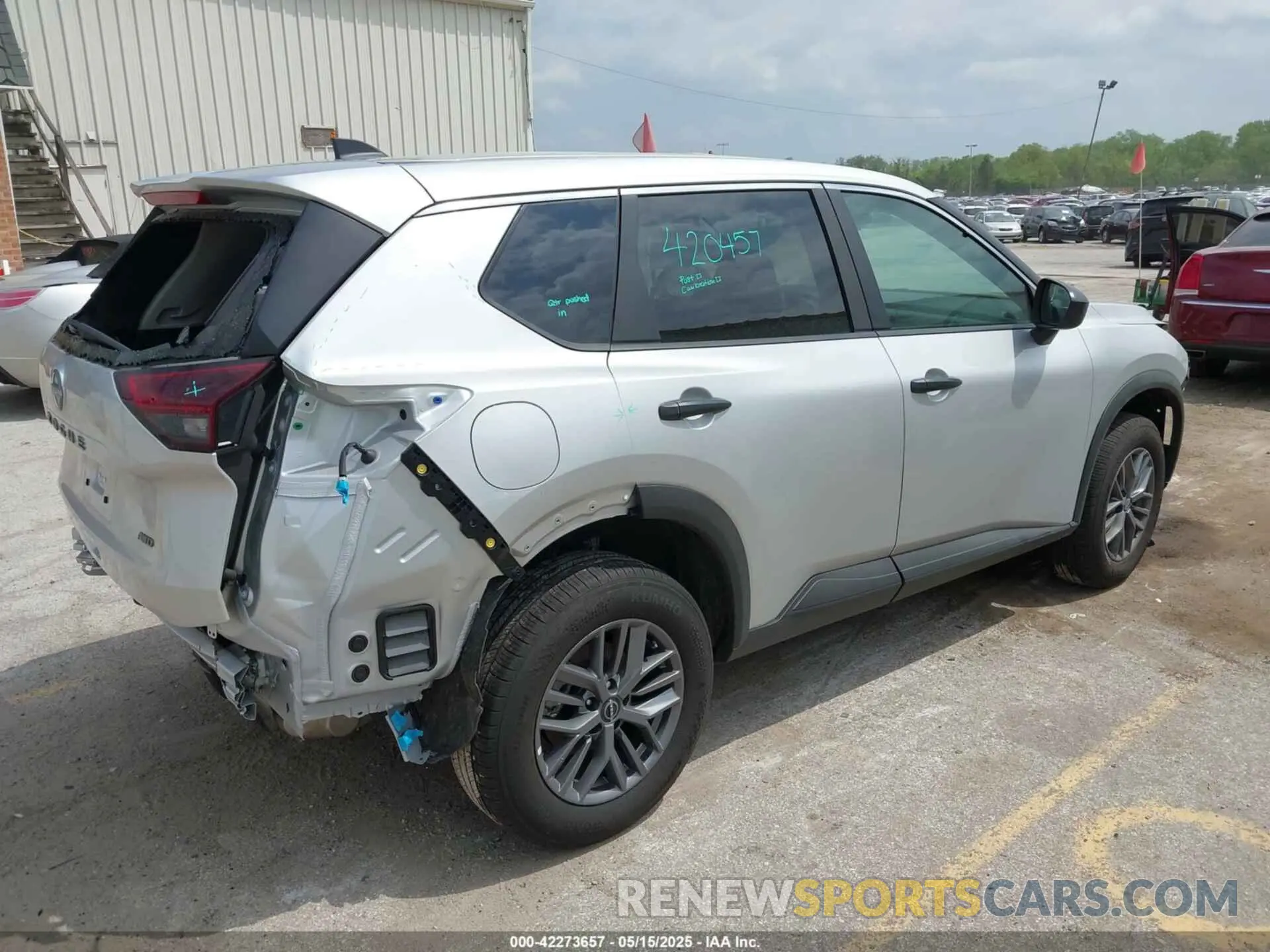 4 Photograph of a damaged car 5N1BT3AB4SC834268 NISSAN ROGUE 2025