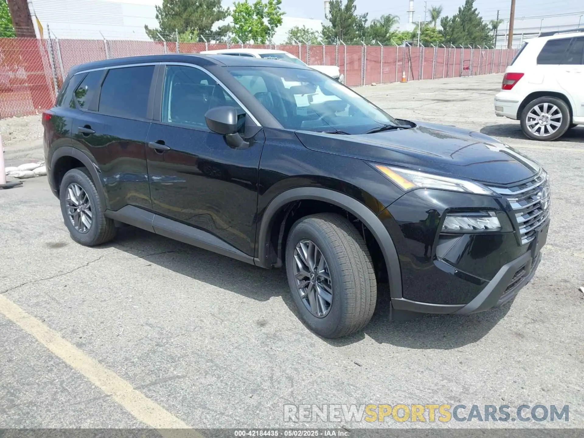 1 Photograph of a damaged car 5N1BT3AB4SC848722 NISSAN ROGUE 2025