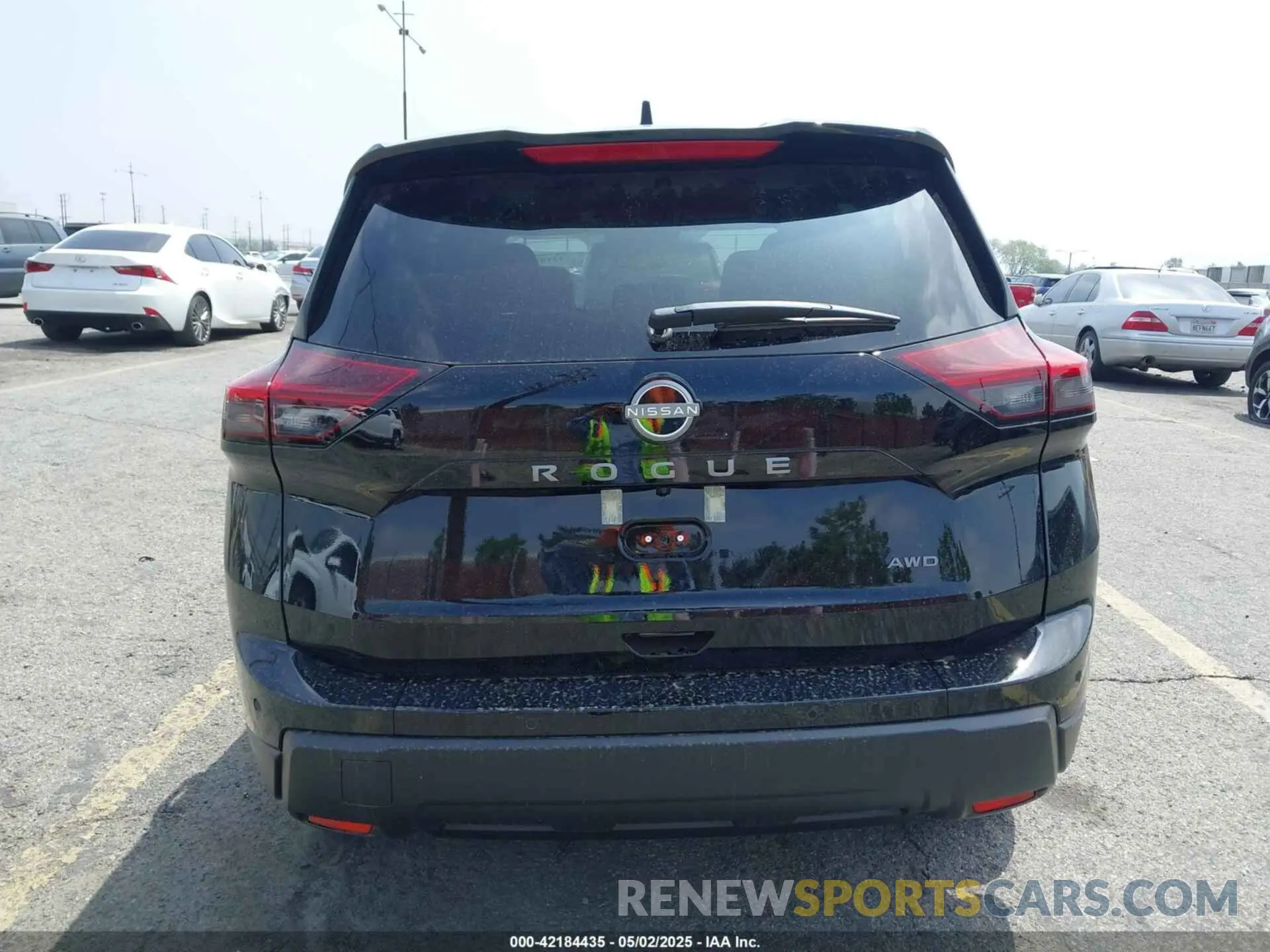 17 Photograph of a damaged car 5N1BT3AB4SC848722 NISSAN ROGUE 2025