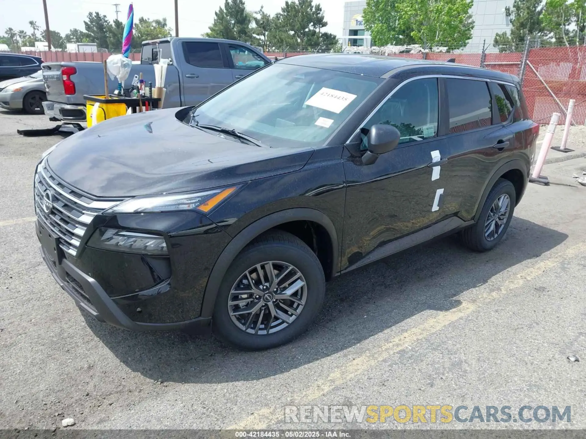 2 Photograph of a damaged car 5N1BT3AB4SC848722 NISSAN ROGUE 2025