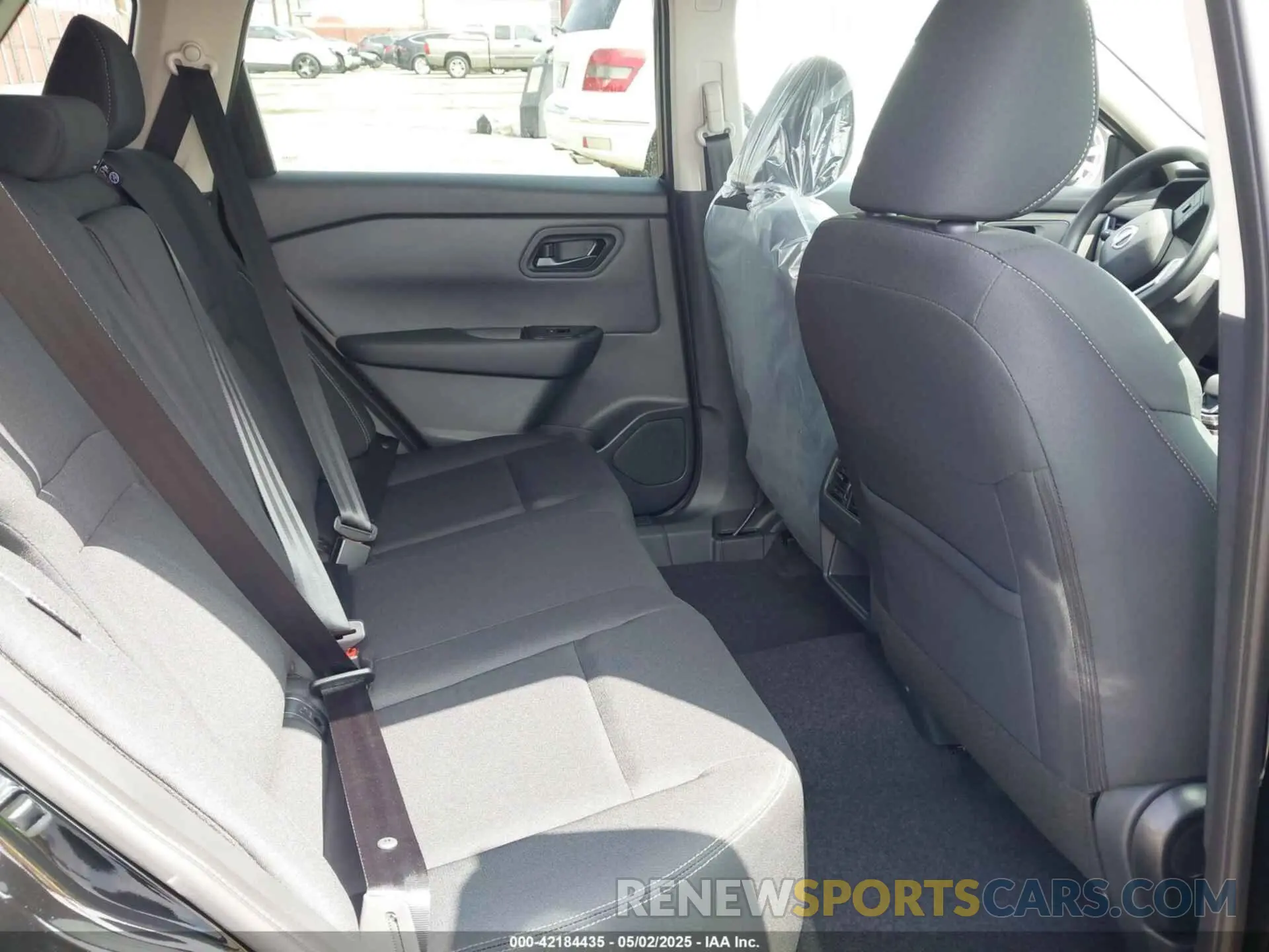 8 Photograph of a damaged car 5N1BT3AB4SC848722 NISSAN ROGUE 2025