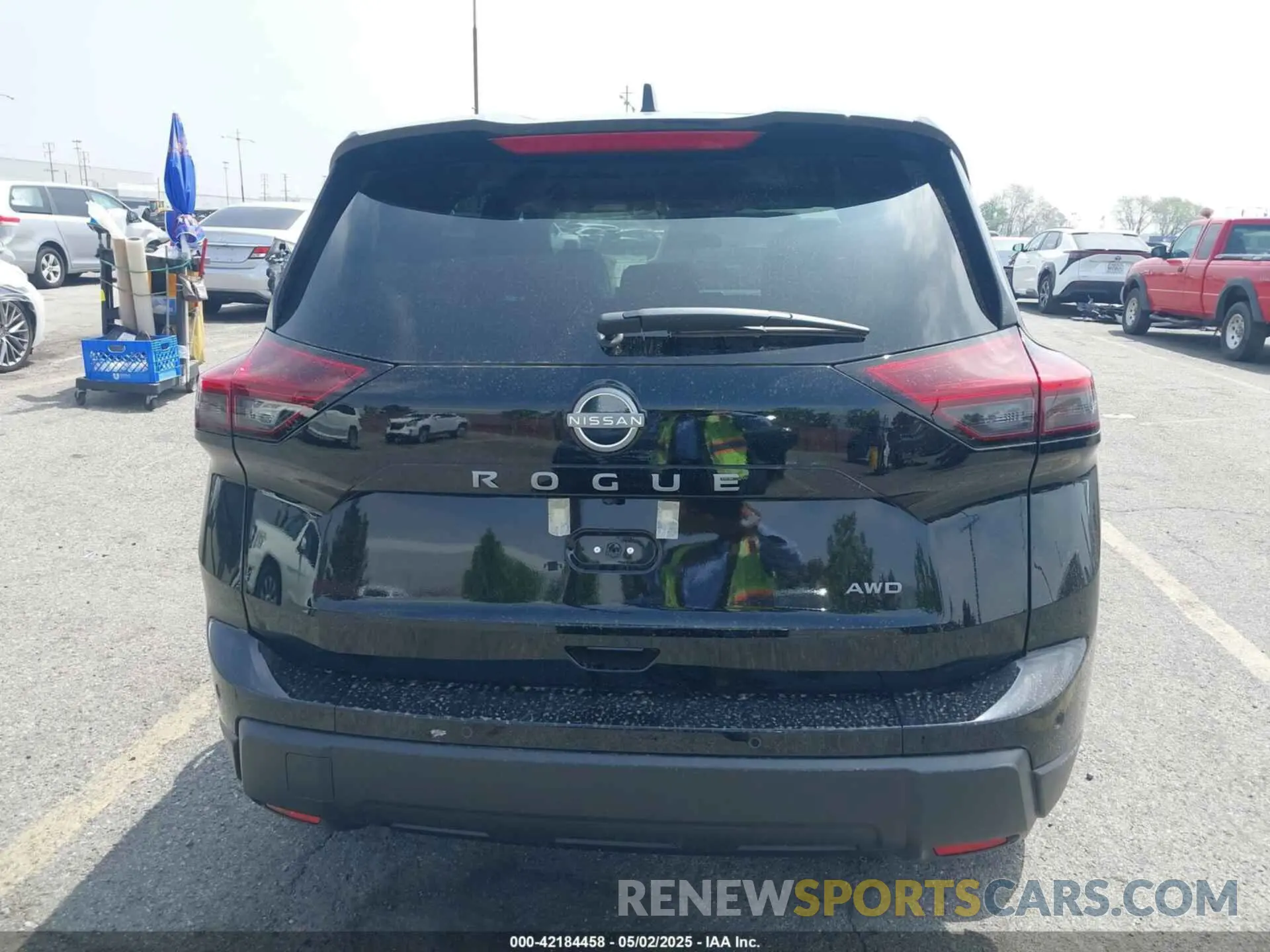16 Photograph of a damaged car 5N1BT3AB5SC849586 NISSAN ROGUE 2025