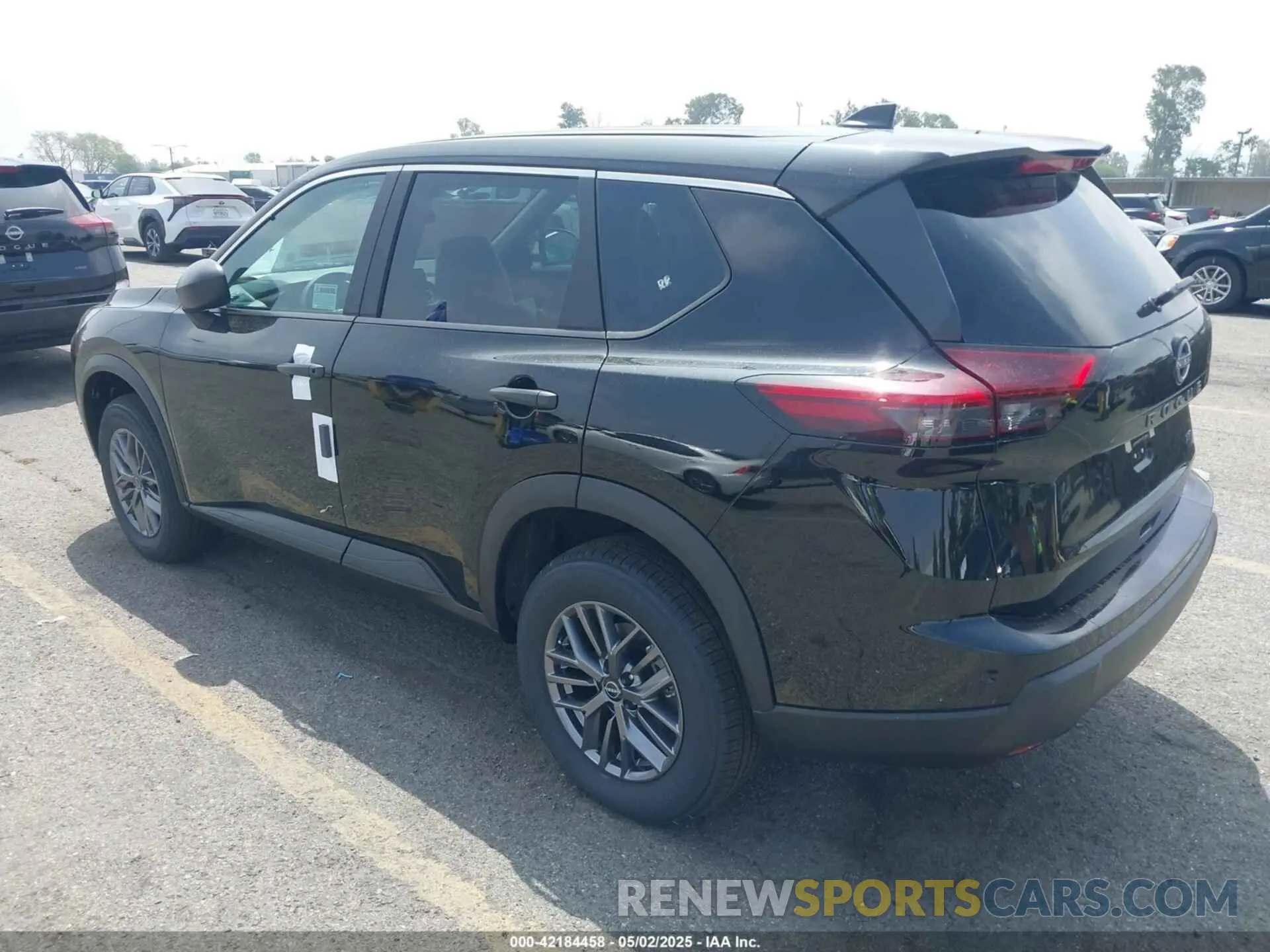 3 Photograph of a damaged car 5N1BT3AB5SC849586 NISSAN ROGUE 2025
