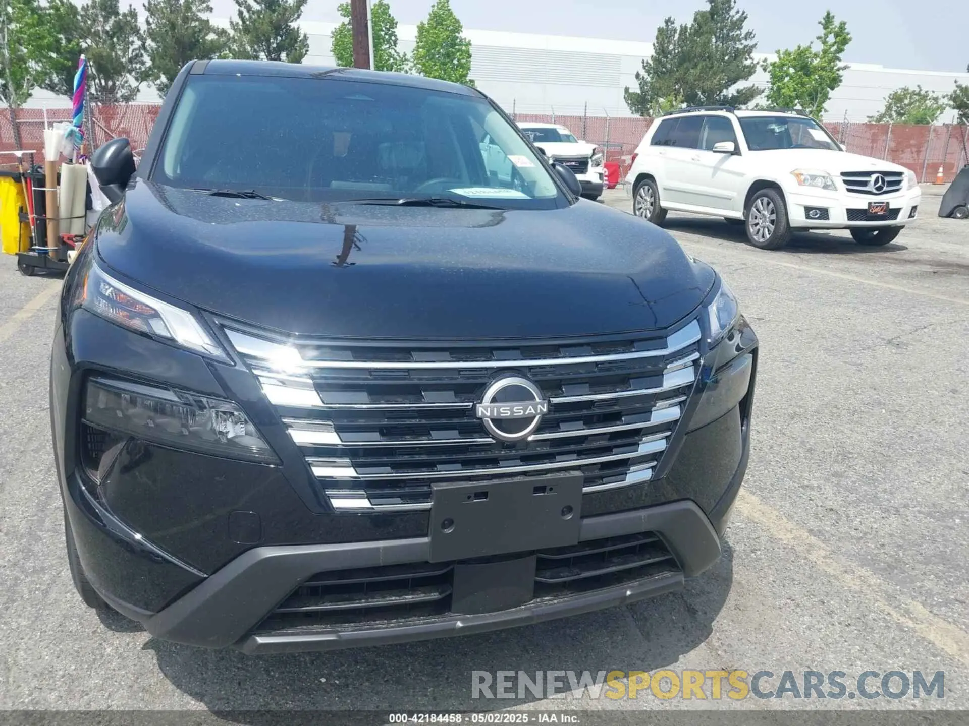6 Photograph of a damaged car 5N1BT3AB5SC849586 NISSAN ROGUE 2025