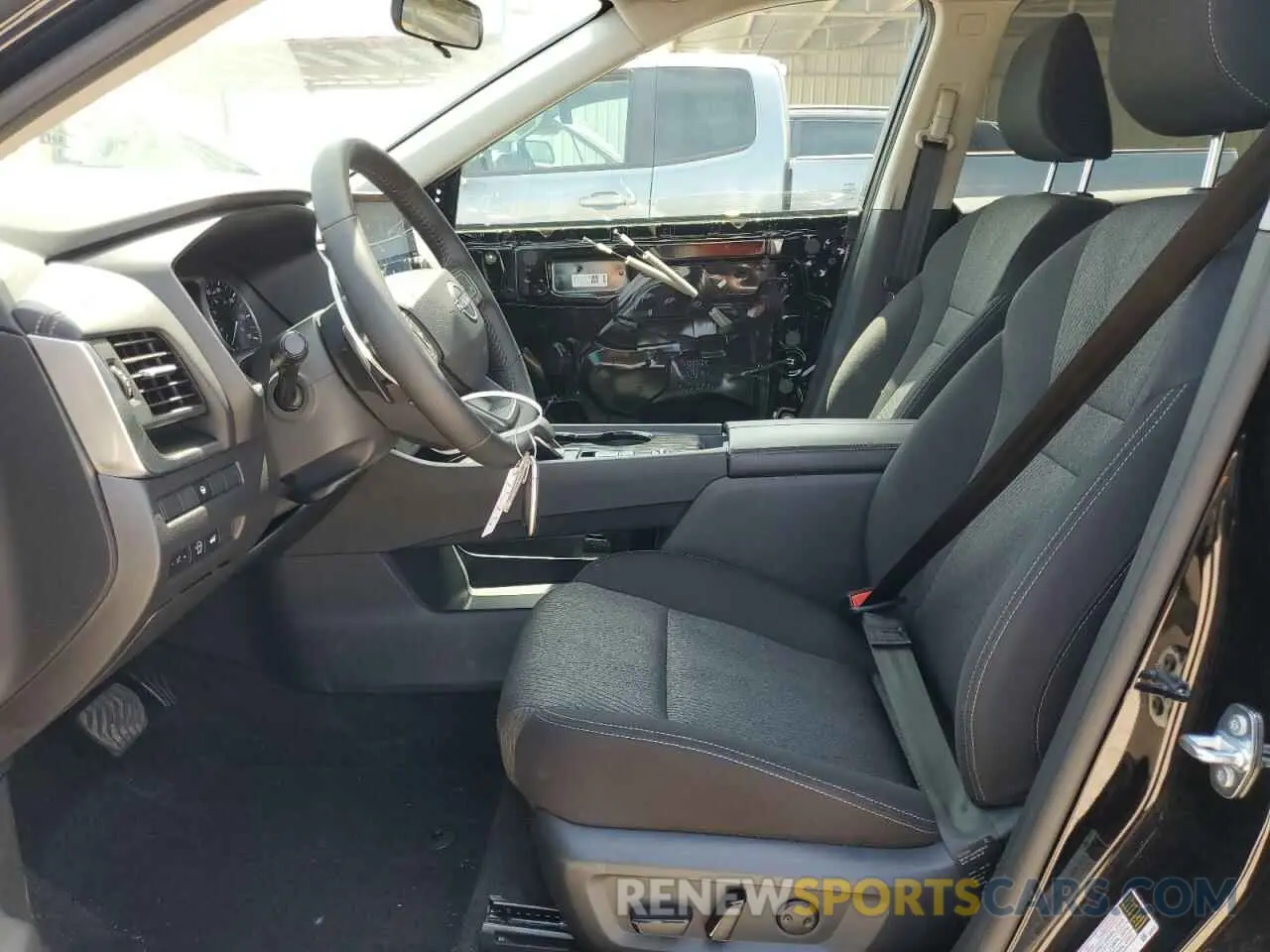 7 Photograph of a damaged car 5N1BT3BA0SC803301 NISSAN ROGUE 2025