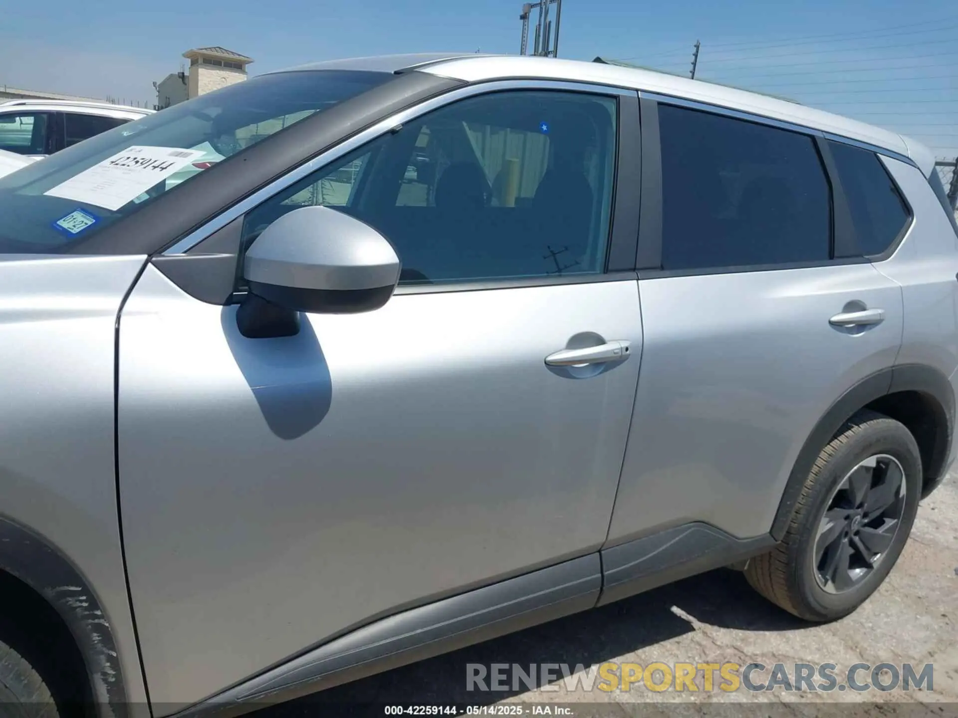 13 Photograph of a damaged car 5N1BT3BA1SC817949 NISSAN ROGUE 2025