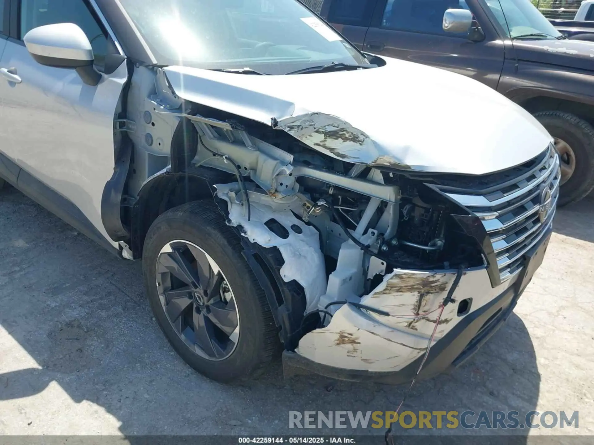 6 Photograph of a damaged car 5N1BT3BA1SC817949 NISSAN ROGUE 2025