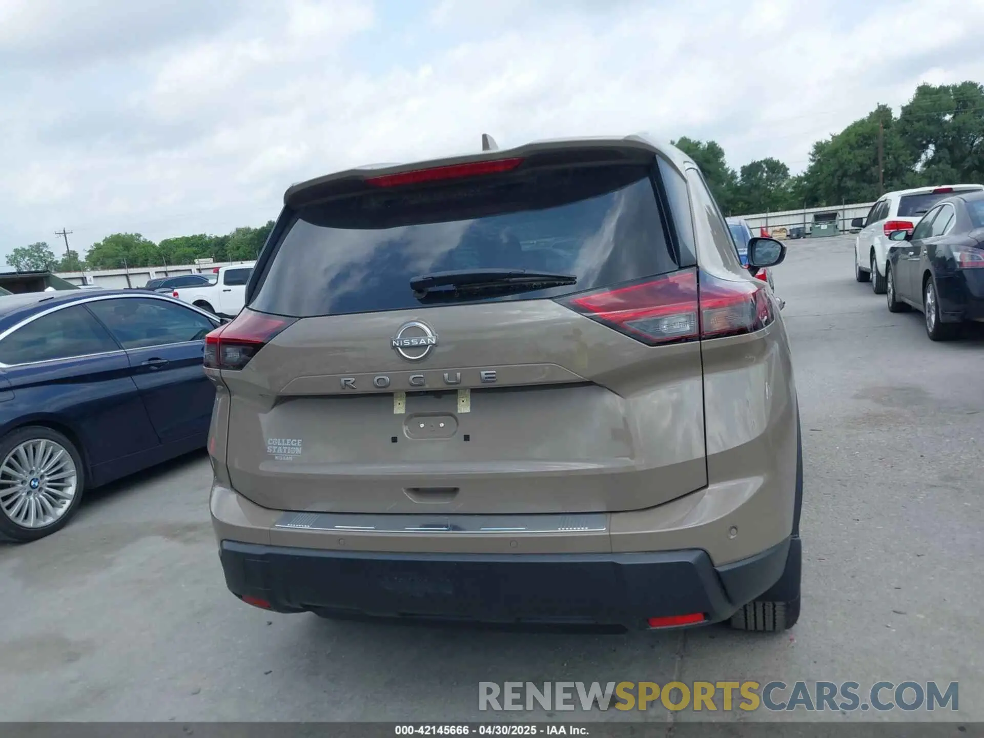 16 Photograph of a damaged car 5N1BT3BA3SC673997 NISSAN ROGUE 2025