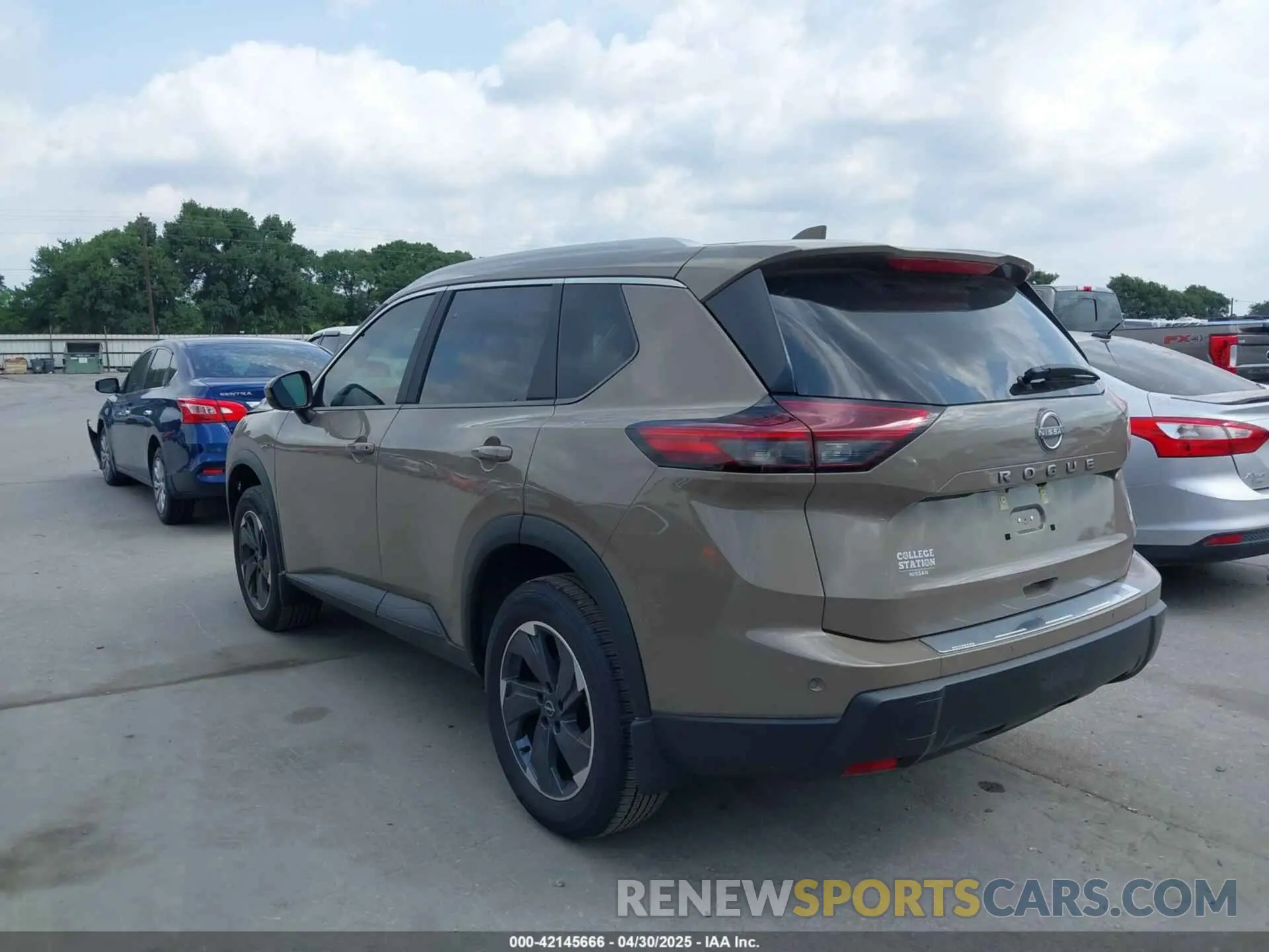 3 Photograph of a damaged car 5N1BT3BA3SC673997 NISSAN ROGUE 2025