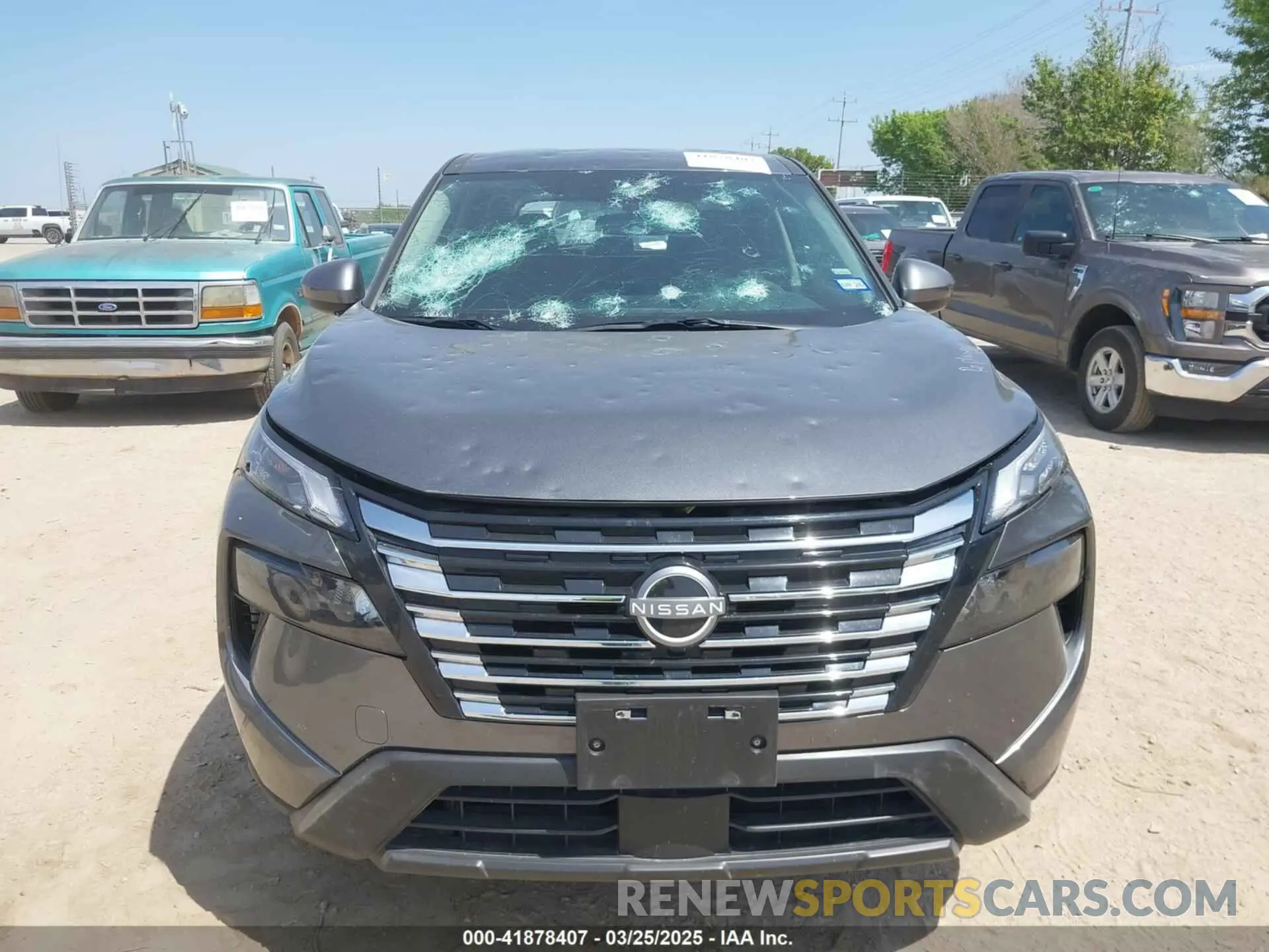 12 Photograph of a damaged car 5N1BT3BA3SC765904 NISSAN ROGUE 2025