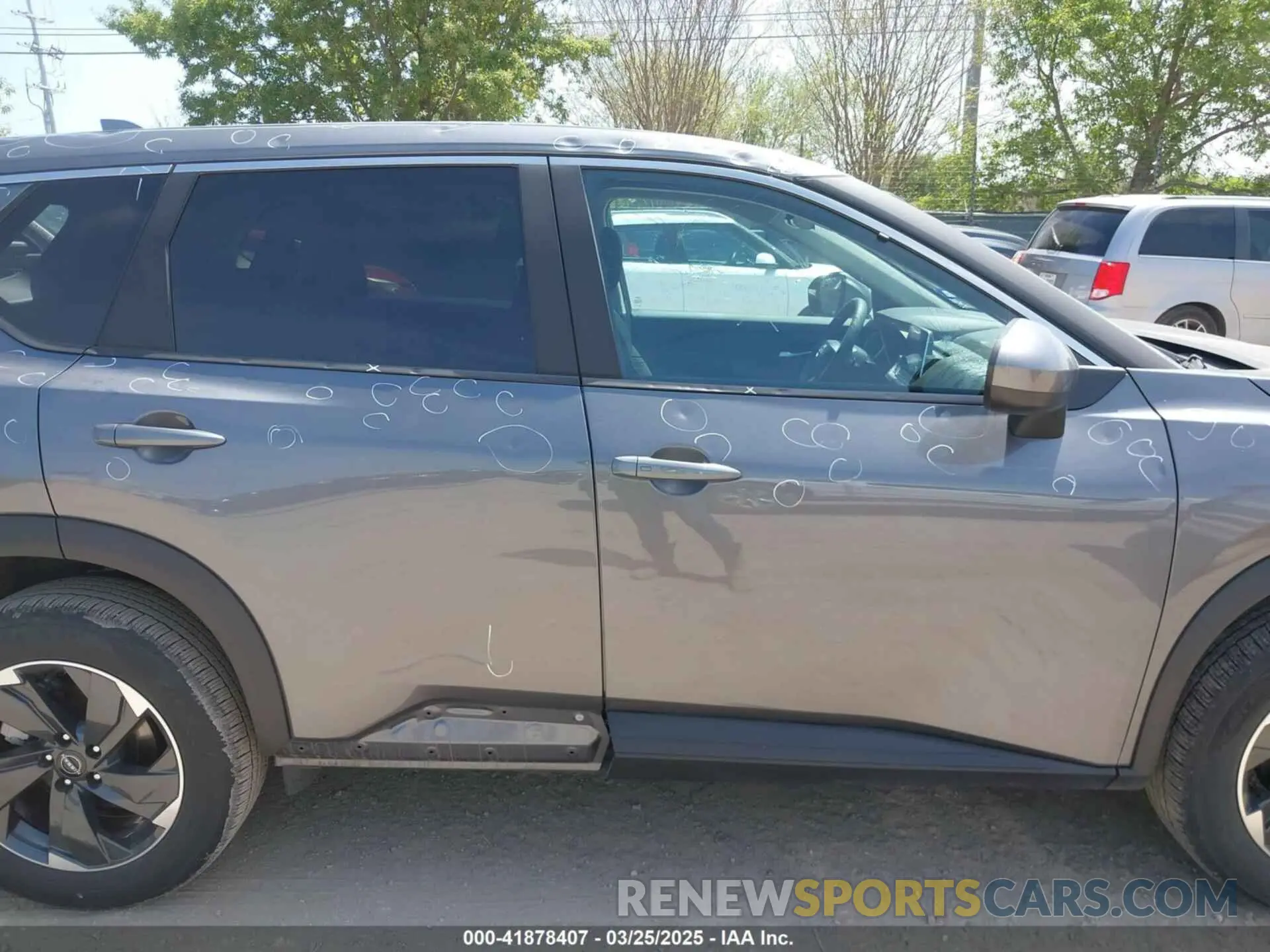 13 Photograph of a damaged car 5N1BT3BA3SC765904 NISSAN ROGUE 2025