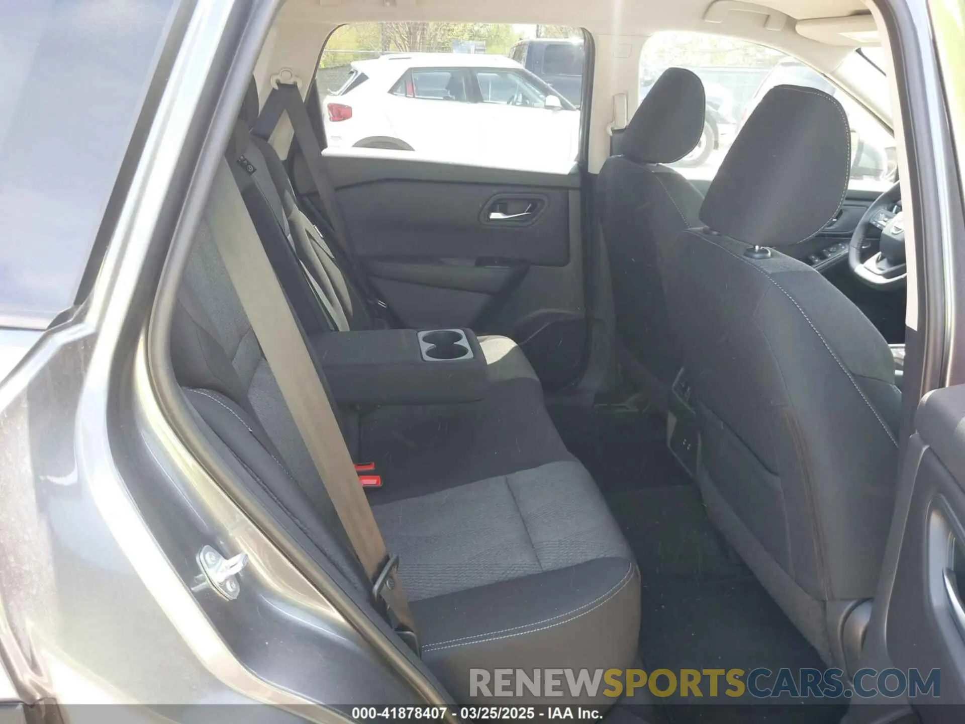 8 Photograph of a damaged car 5N1BT3BA3SC765904 NISSAN ROGUE 2025