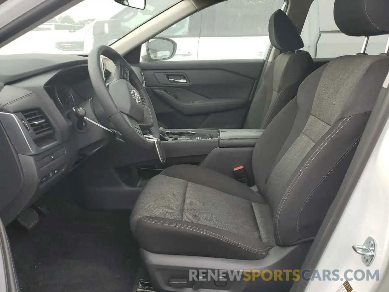 7 Photograph of a damaged car 5N1BT3BA5SC786396 NISSAN ROGUE 2025