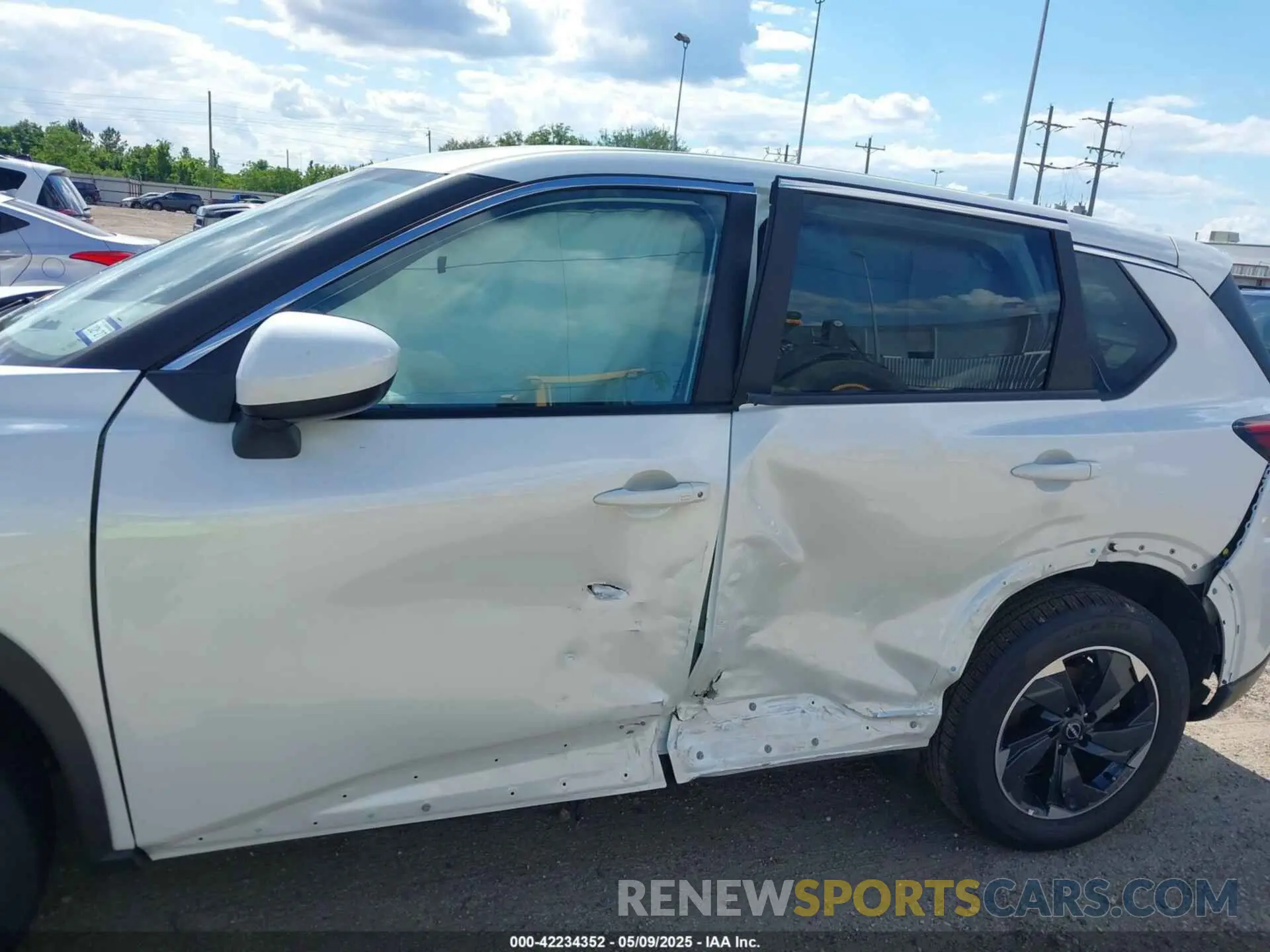 6 Photograph of a damaged car 5N1BT3BA5SC828212 NISSAN ROGUE 2025