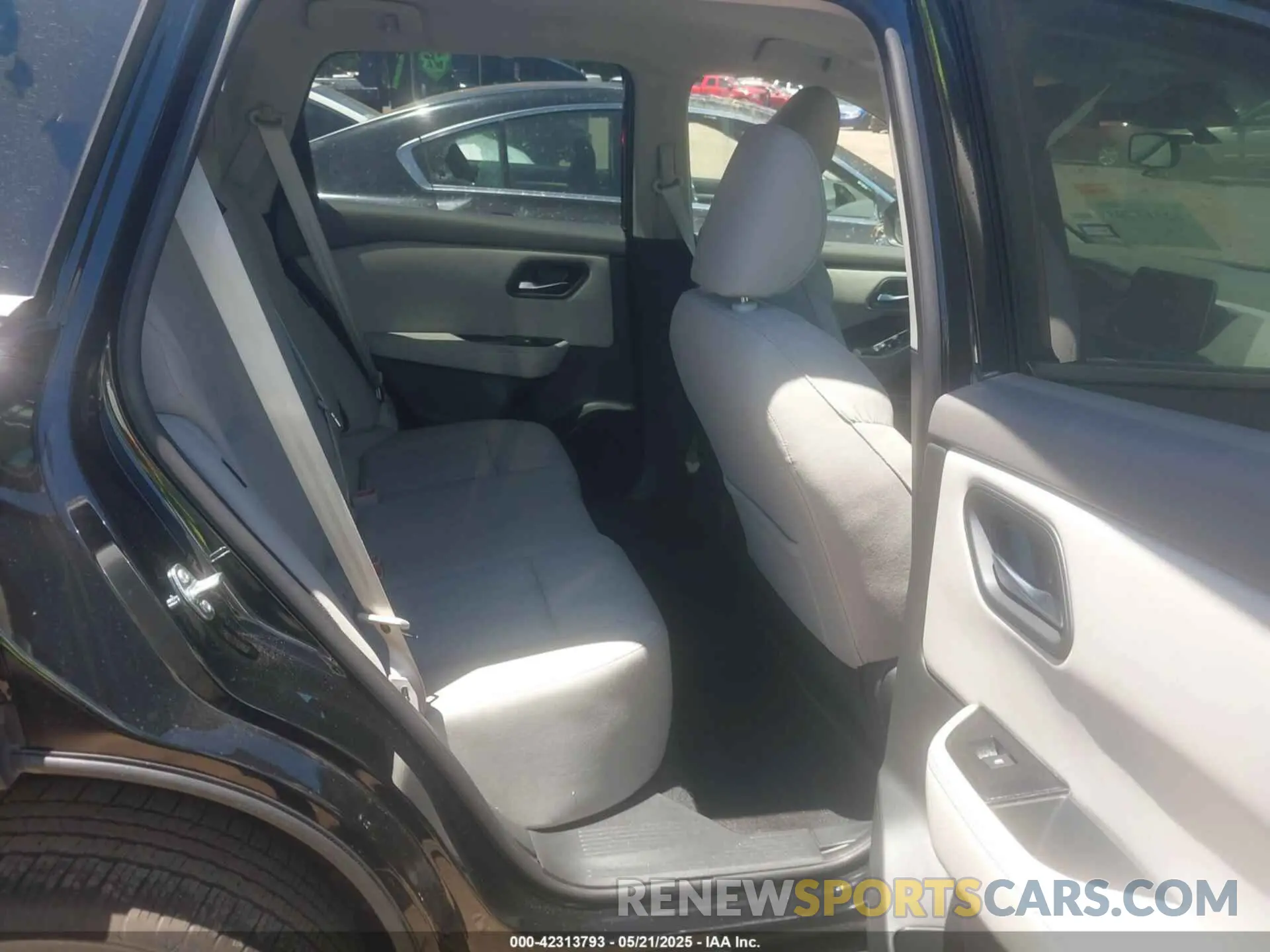 8 Photograph of a damaged car 5N1BT3BA6SC786147 NISSAN ROGUE 2025