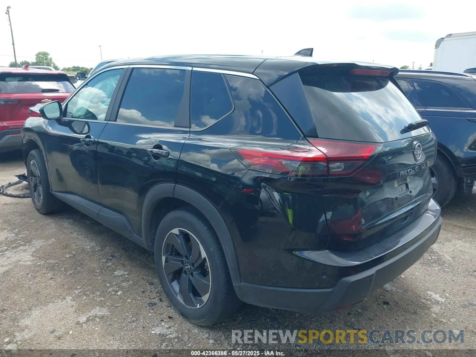 3 Фотография поврежденного автомобиля 5N1BT3BA7SC786514 NISSAN ROGUE 2025