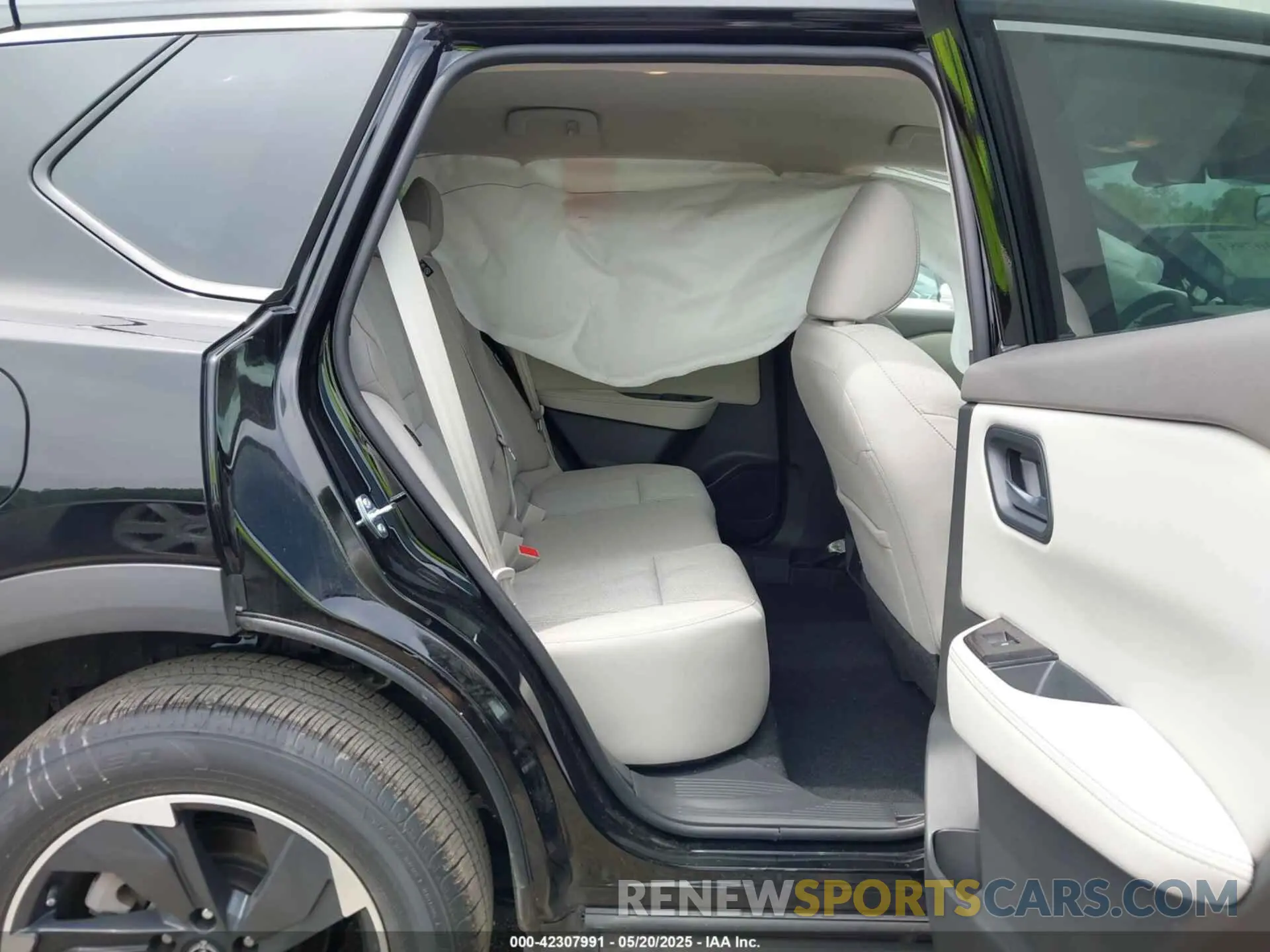 8 Фотография поврежденного автомобиля 5N1BT3BA9SC803930 NISSAN ROGUE 2025