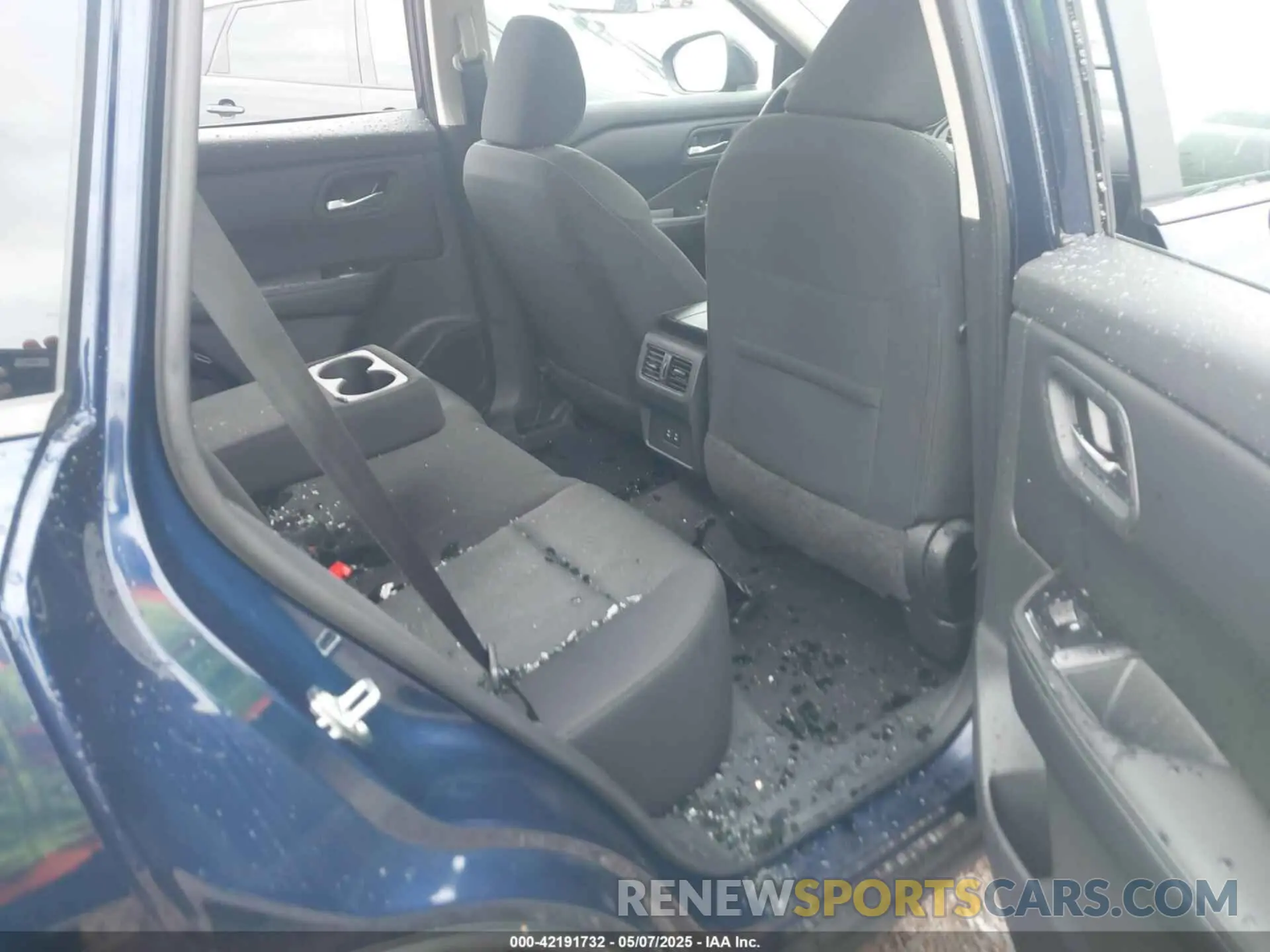 8 Photograph of a damaged car 5N1BT3BB2SC782704 NISSAN ROGUE 2025