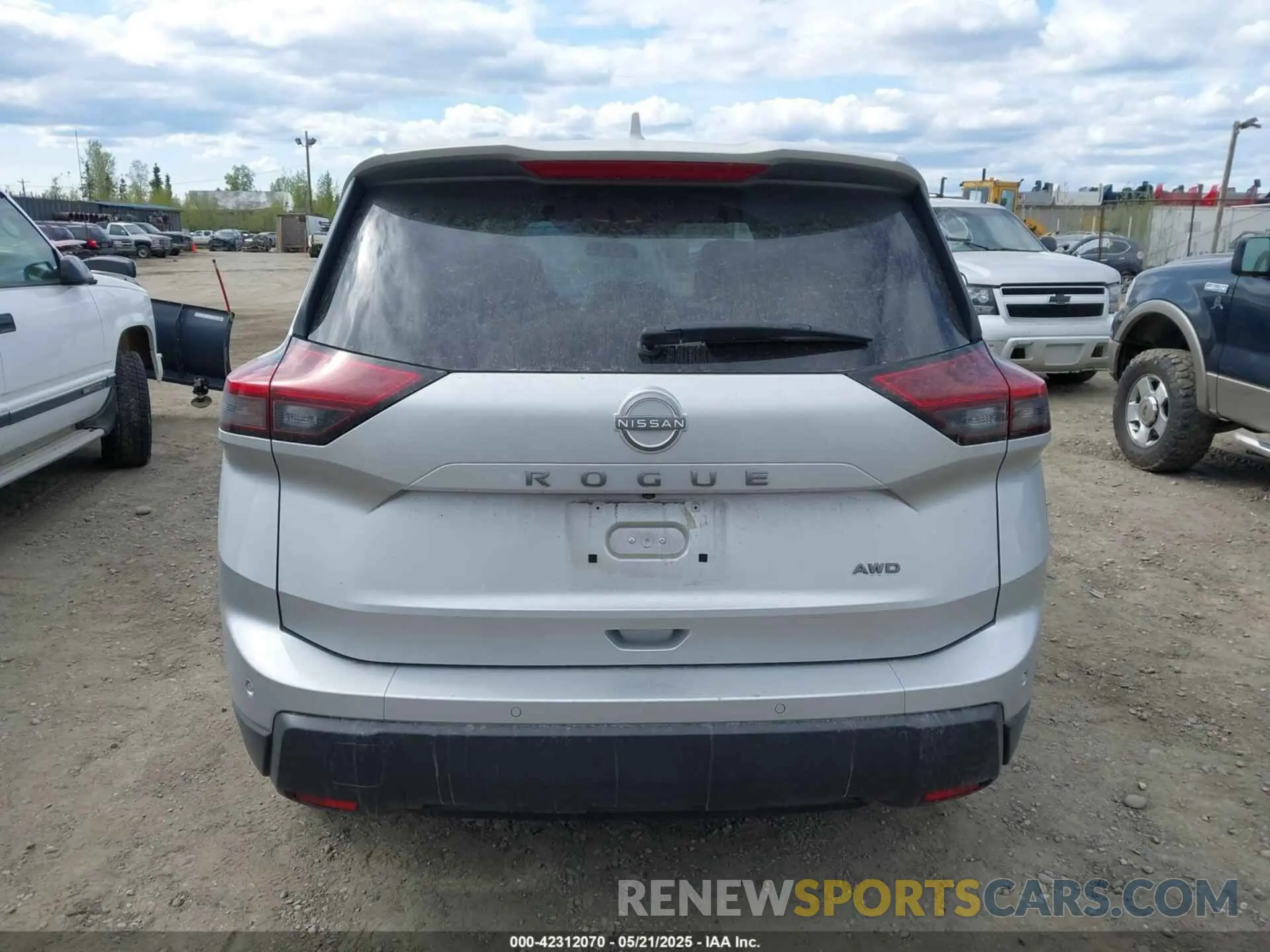 16 Фотография поврежденного автомобиля 5N1BT3BB2SC807603 NISSAN ROGUE 2025