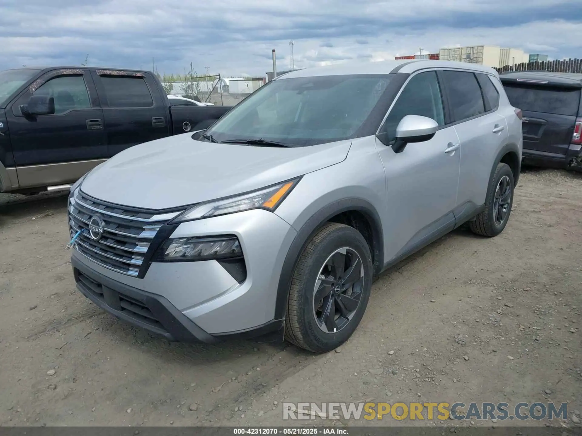 2 Фотография поврежденного автомобиля 5N1BT3BB2SC807603 NISSAN ROGUE 2025