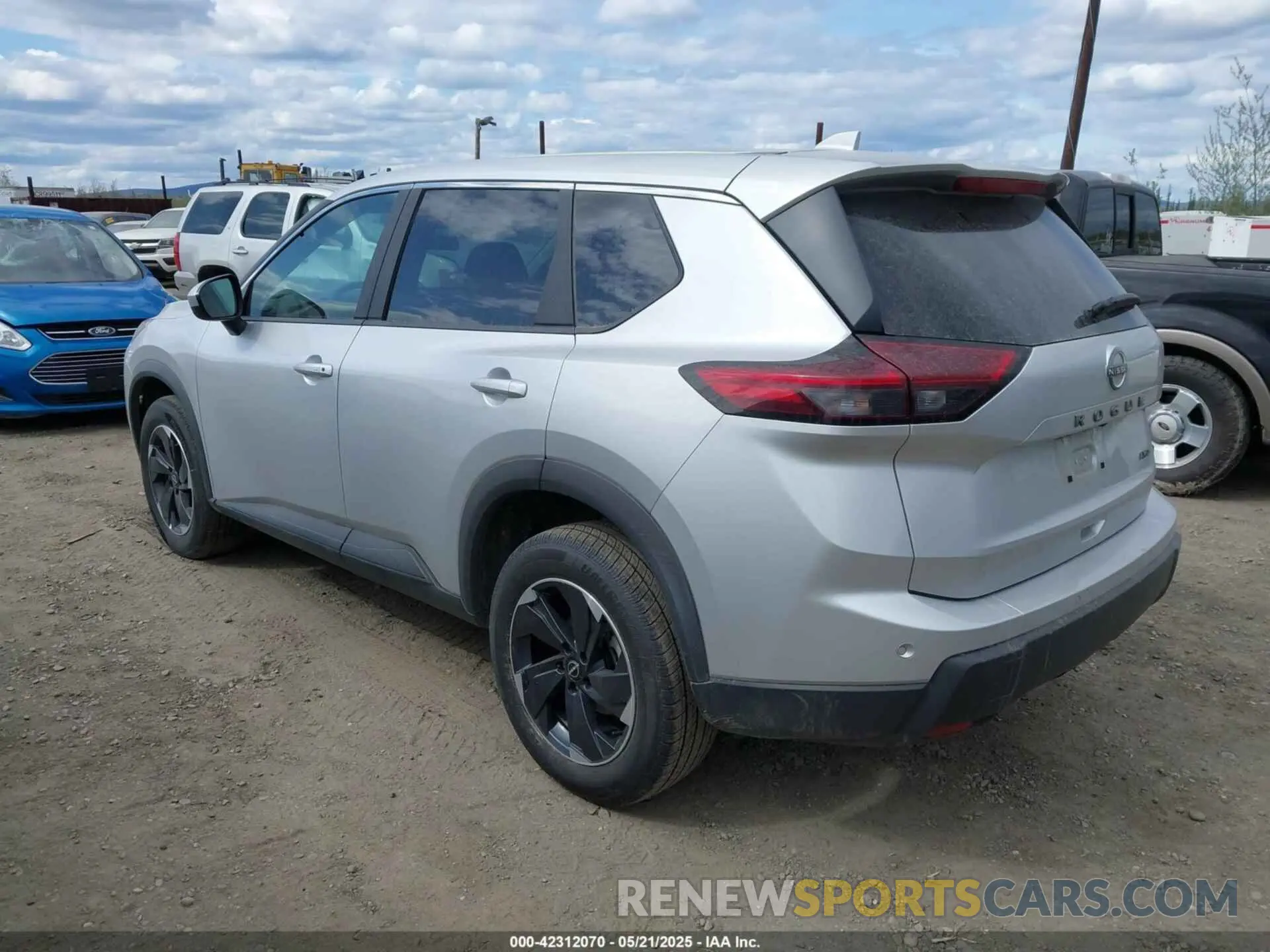 3 Фотография поврежденного автомобиля 5N1BT3BB2SC807603 NISSAN ROGUE 2025