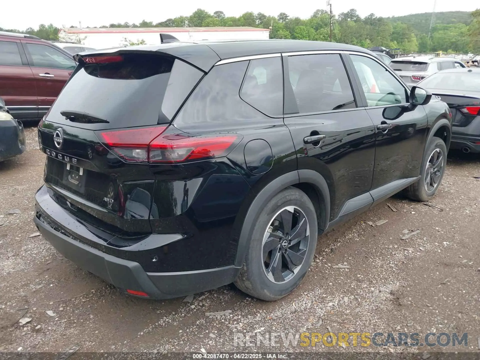 4 Photograph of a damaged car 5N1BT3BB6SC783421 NISSAN ROGUE 2025
