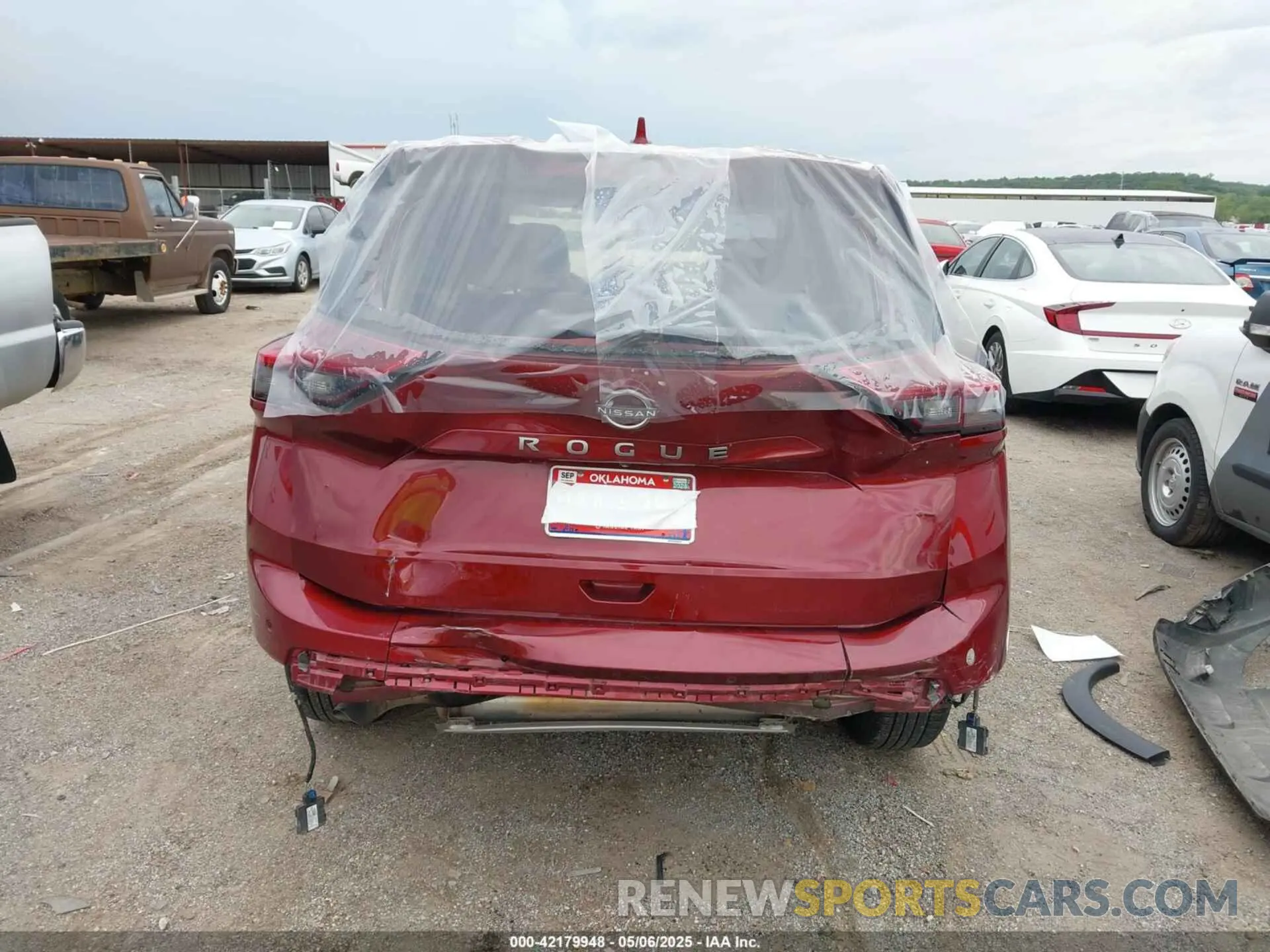 17 Фотография поврежденного автомобиля 5N1BT3BB8SC779175 NISSAN ROGUE 2025