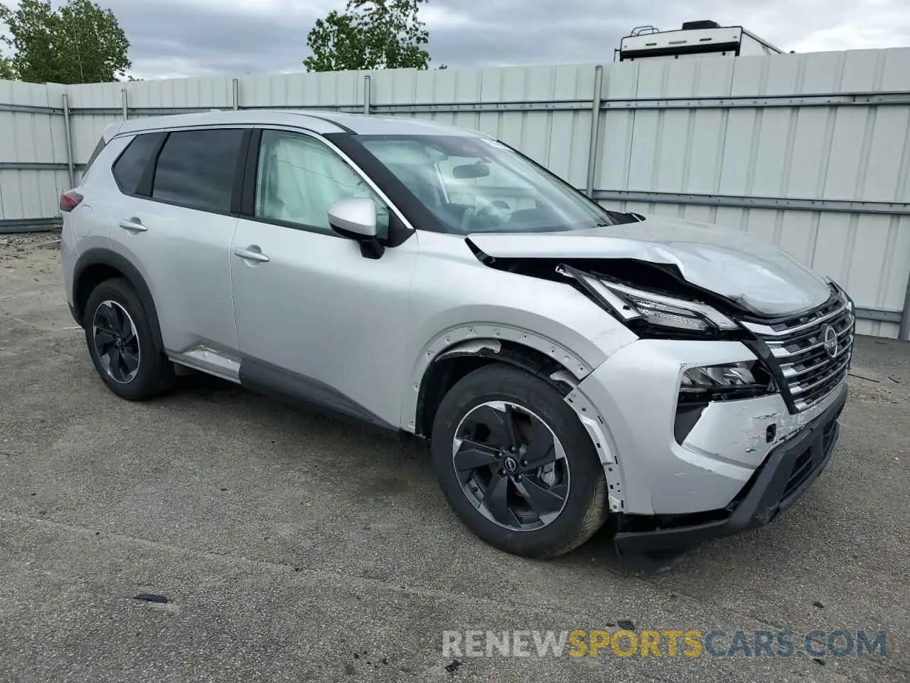 4 Photograph of a damaged car 5N1BT3BB8SC801319 NISSAN ROGUE 2025