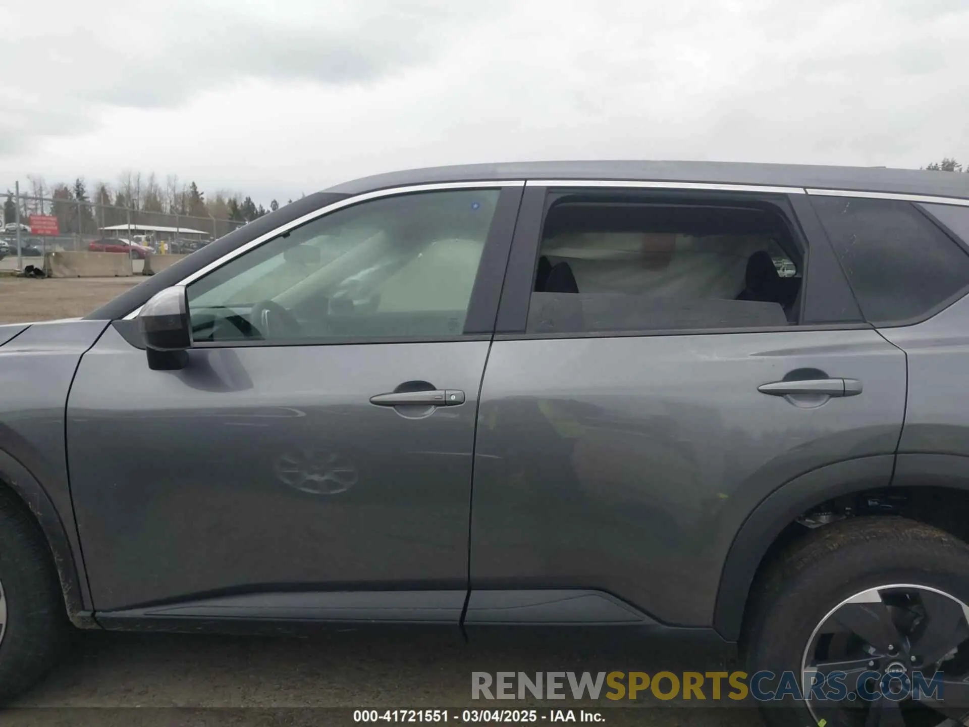 13 Фотография поврежденного автомобиля 5N1BT3BB9SC818050 NISSAN ROGUE 2025
