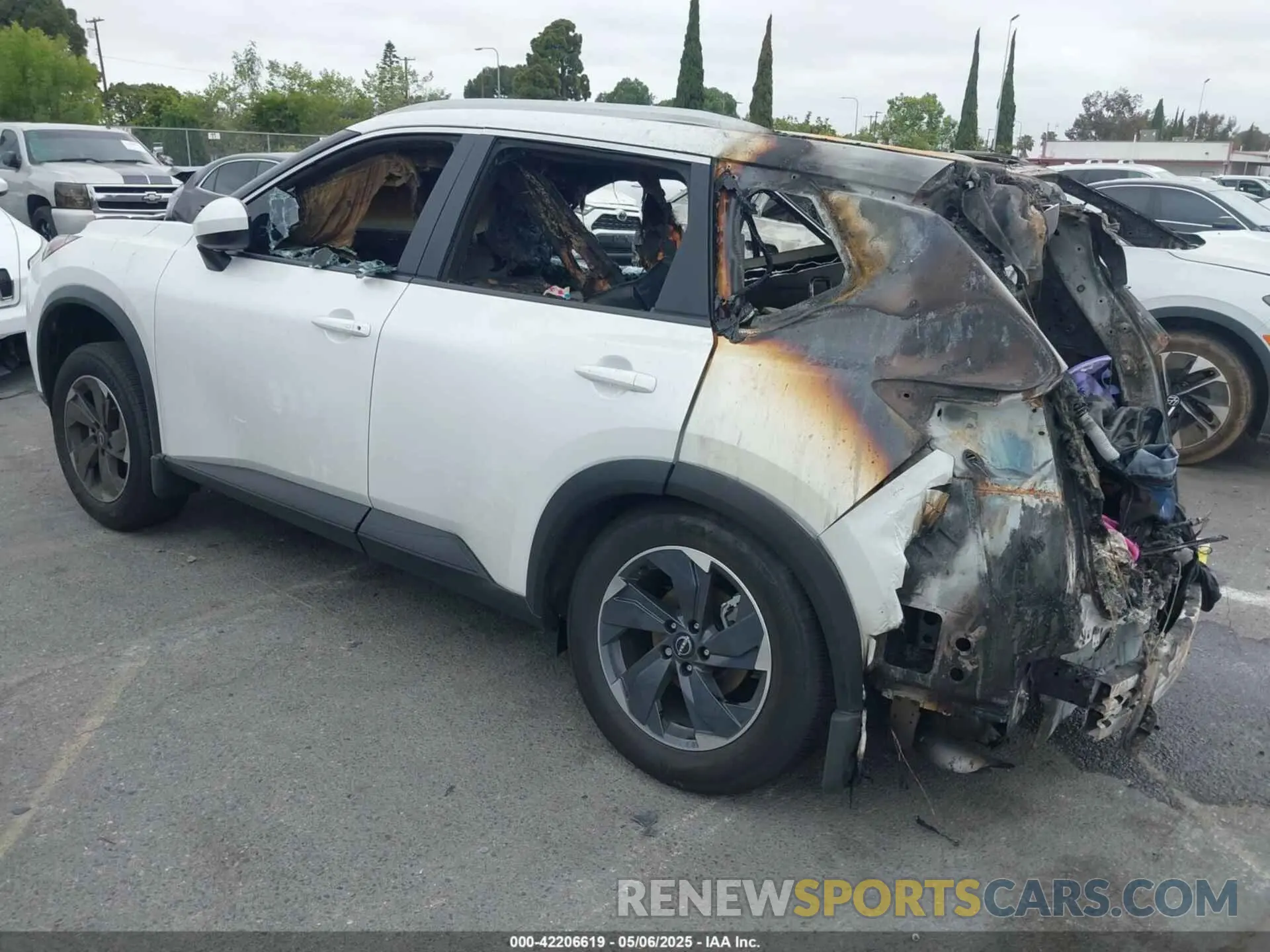 3 Photograph of a damaged car JN8BT3BA0SW002892 NISSAN ROGUE 2025