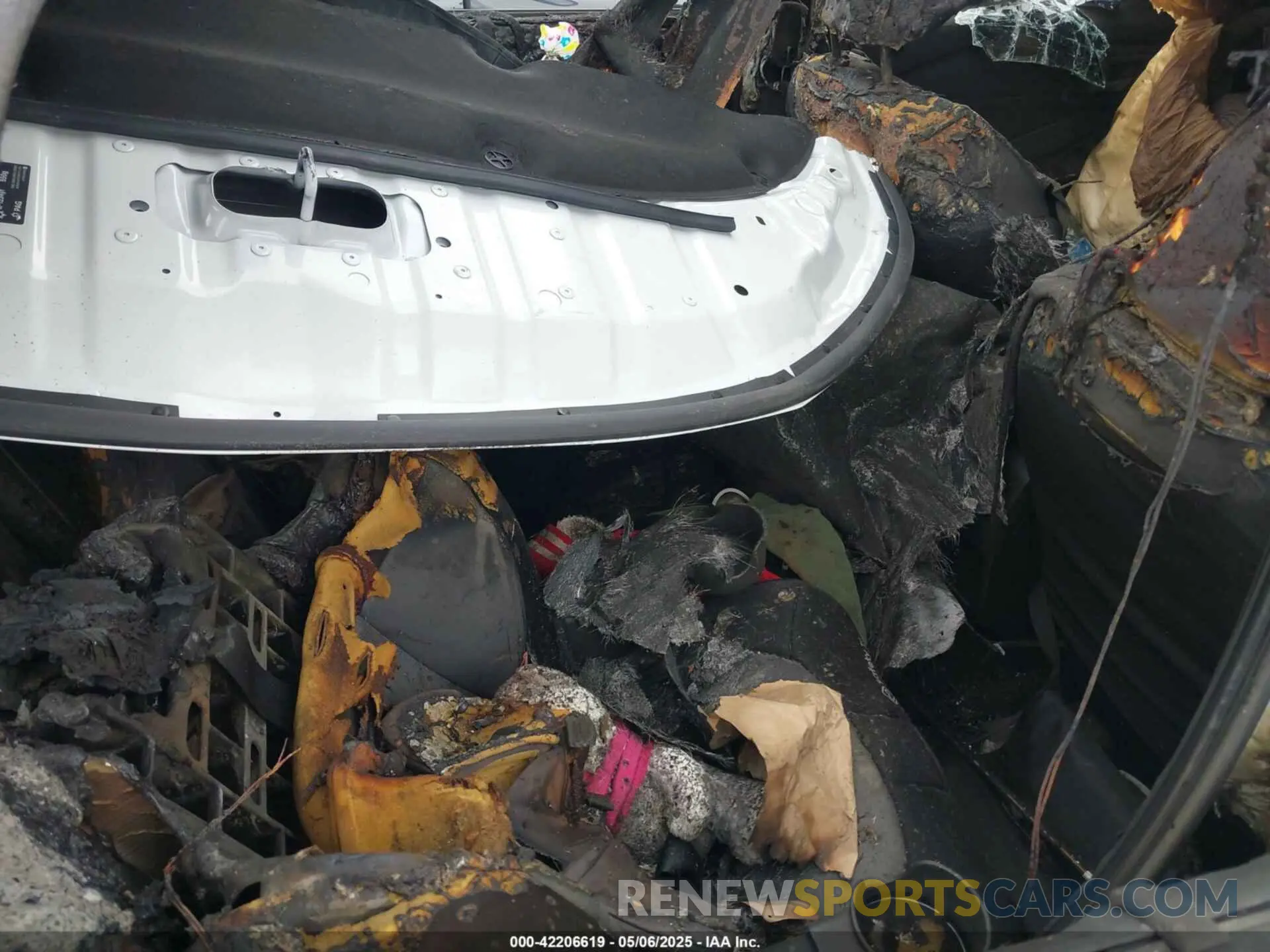 8 Photograph of a damaged car JN8BT3BA0SW002892 NISSAN ROGUE 2025