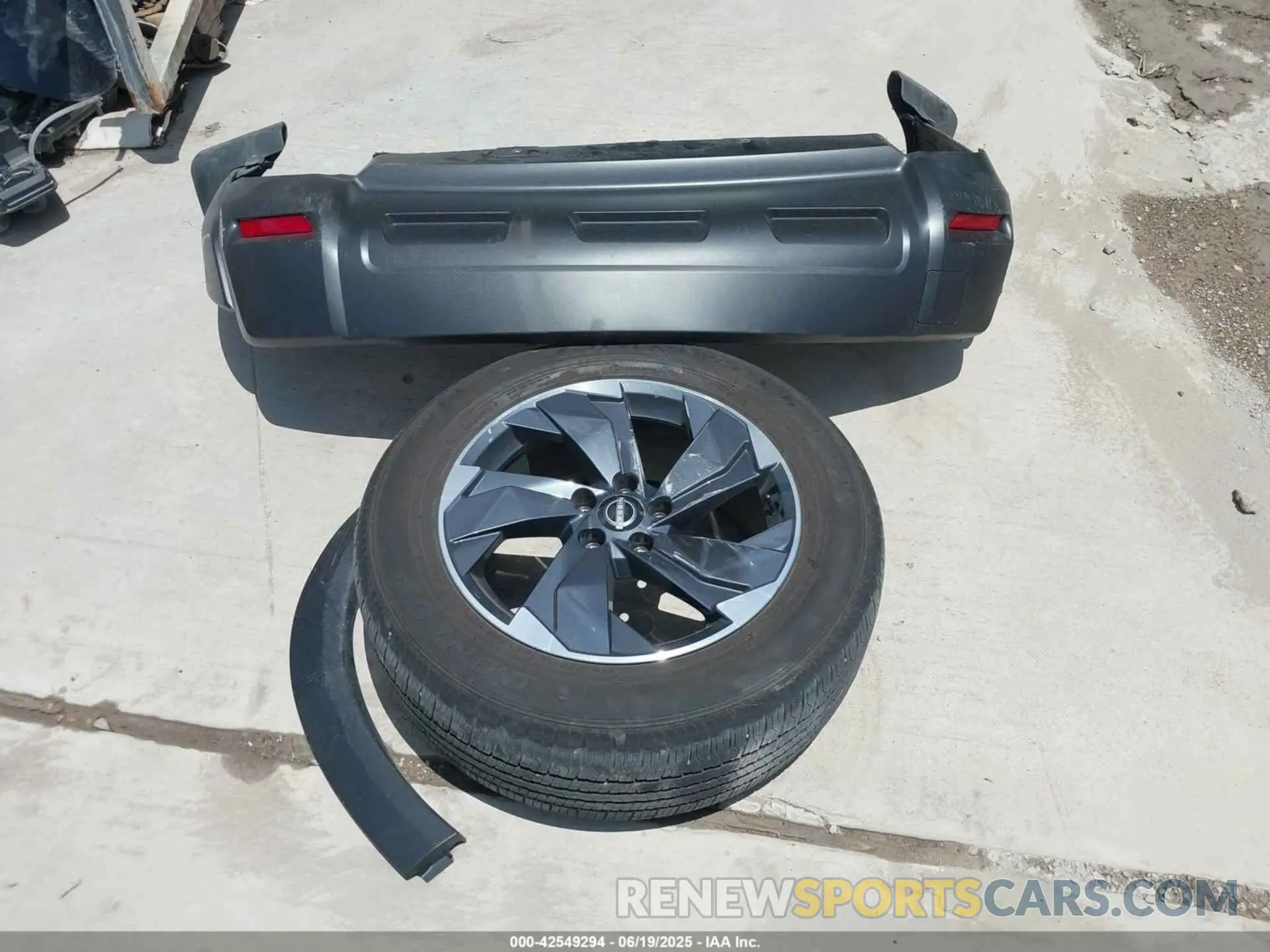 12 Фотография поврежденного автомобиля JN8BT3BA4SW002829 NISSAN ROGUE 2025