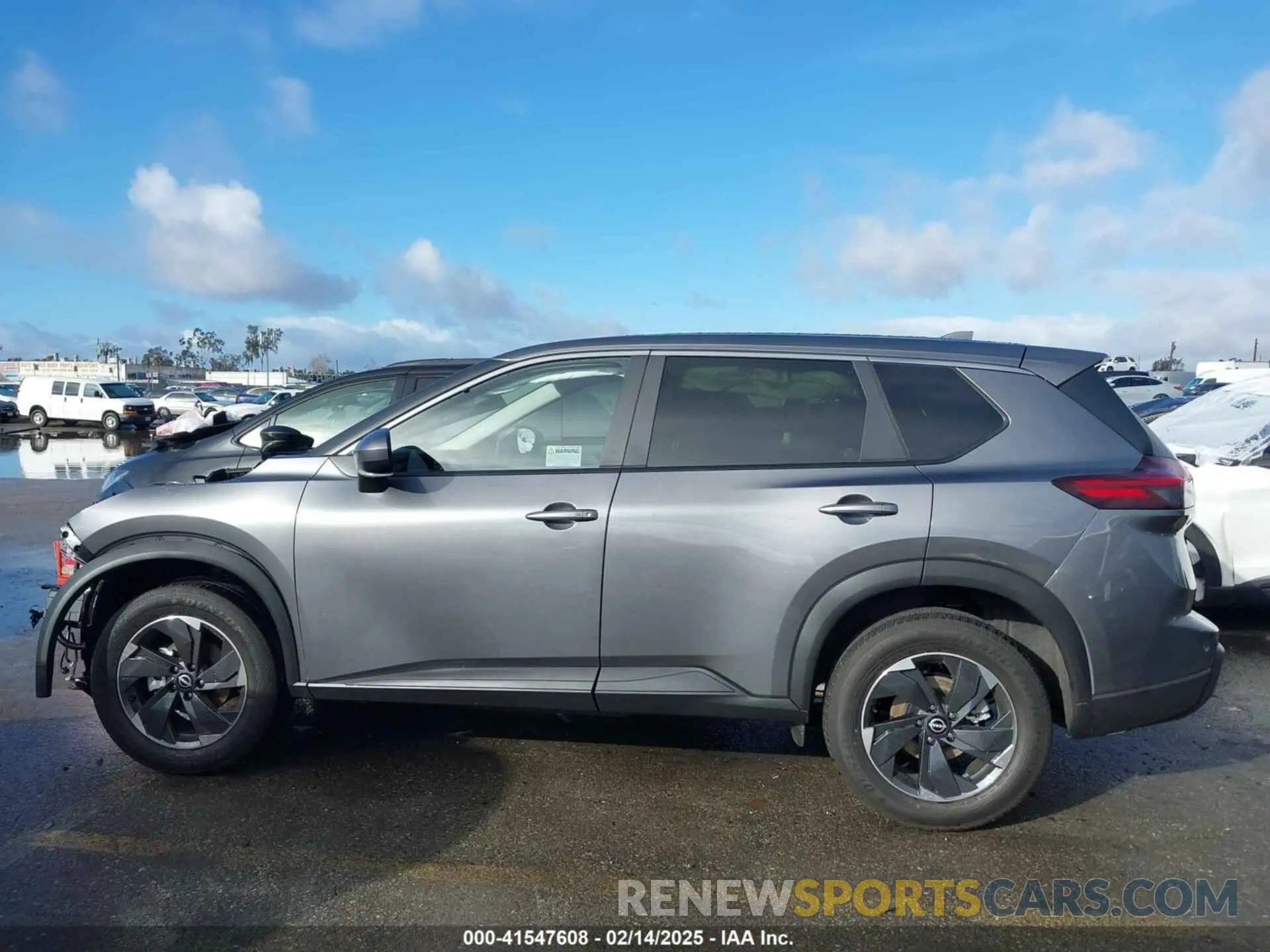 15 Фотография поврежденного автомобиля JN8BT3BA5SW005433 NISSAN ROGUE 2025