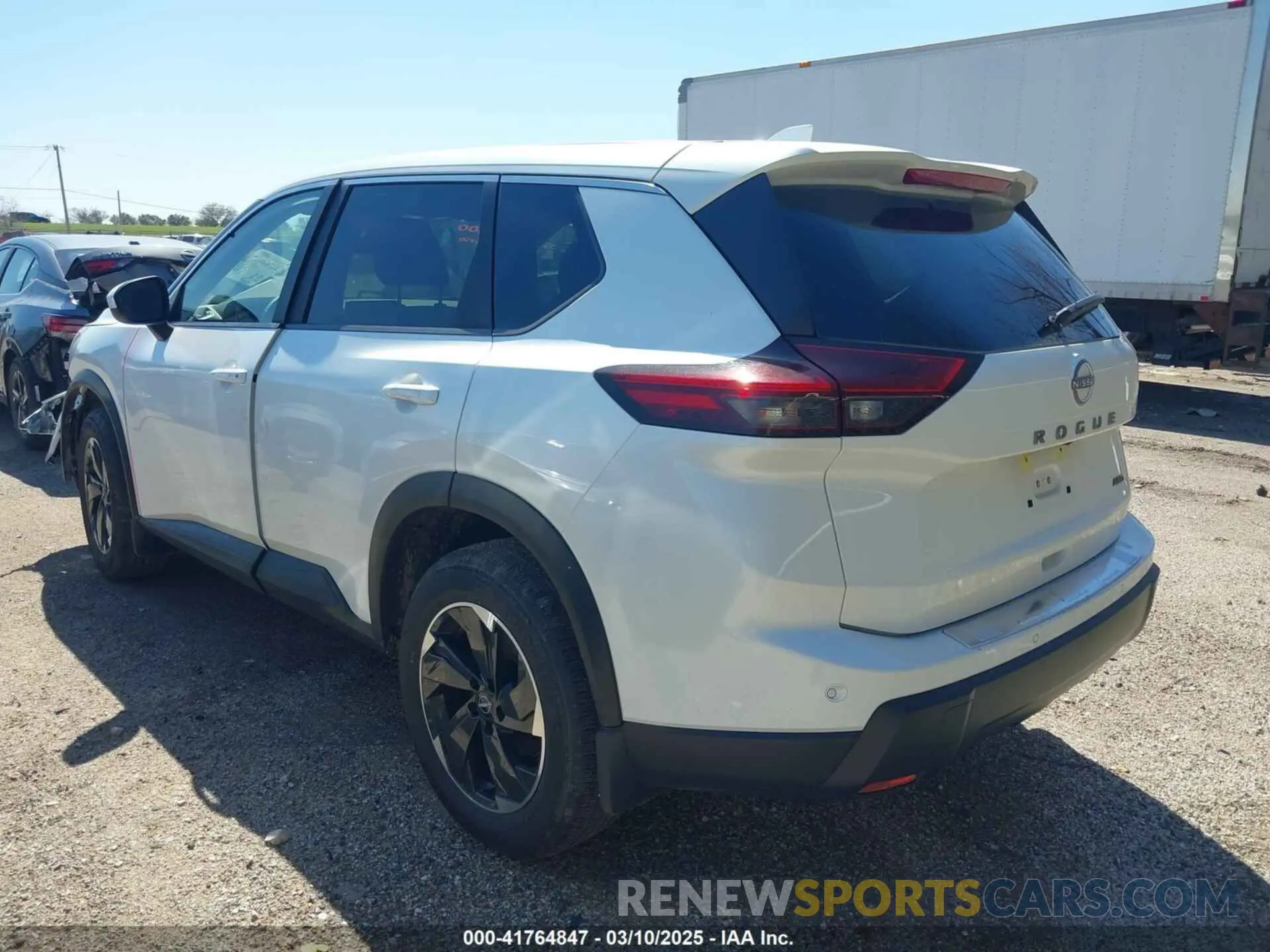 3 Фотография поврежденного автомобиля JN8BT3BB7SW157450 NISSAN ROGUE 2025