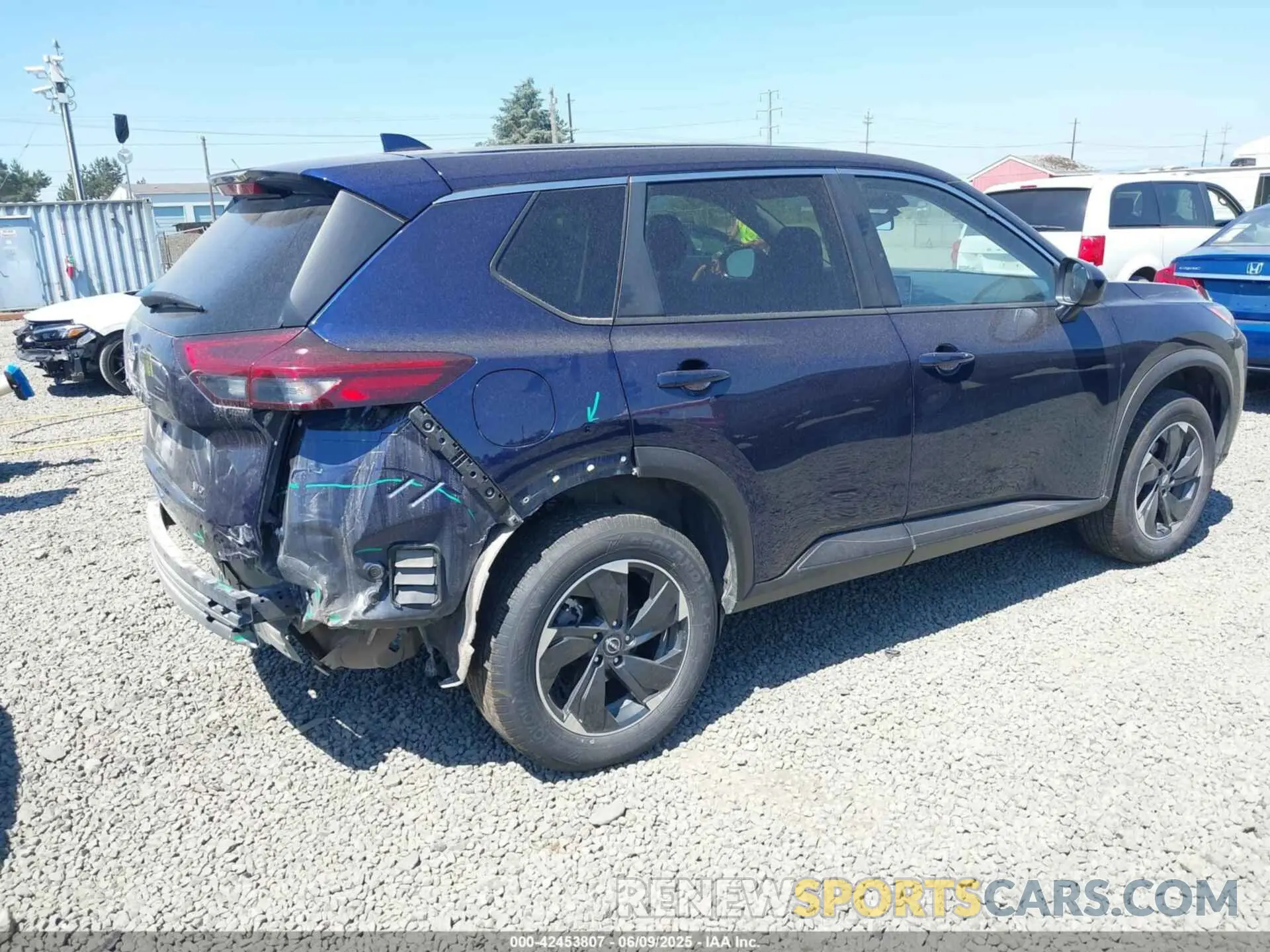 4 Photograph of a damaged car JN8BT3BB8SW156355 NISSAN ROGUE 2025