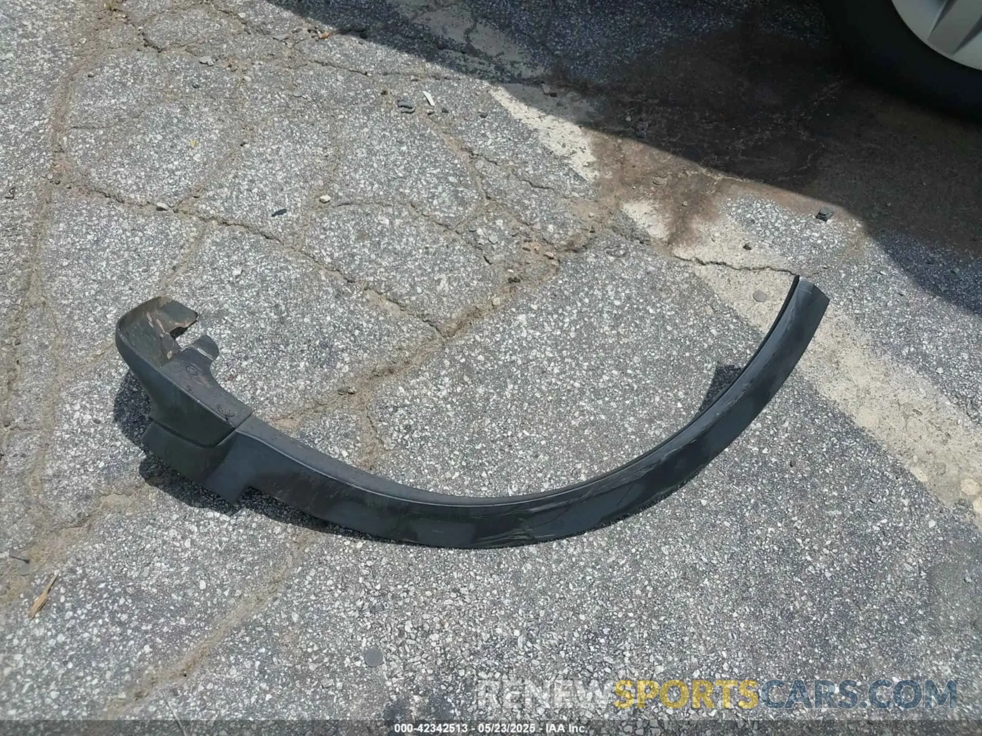 12 Photograph of a damaged car JN1BJ1CP0KW242469 NISSAN ROGUE SPORT 2019