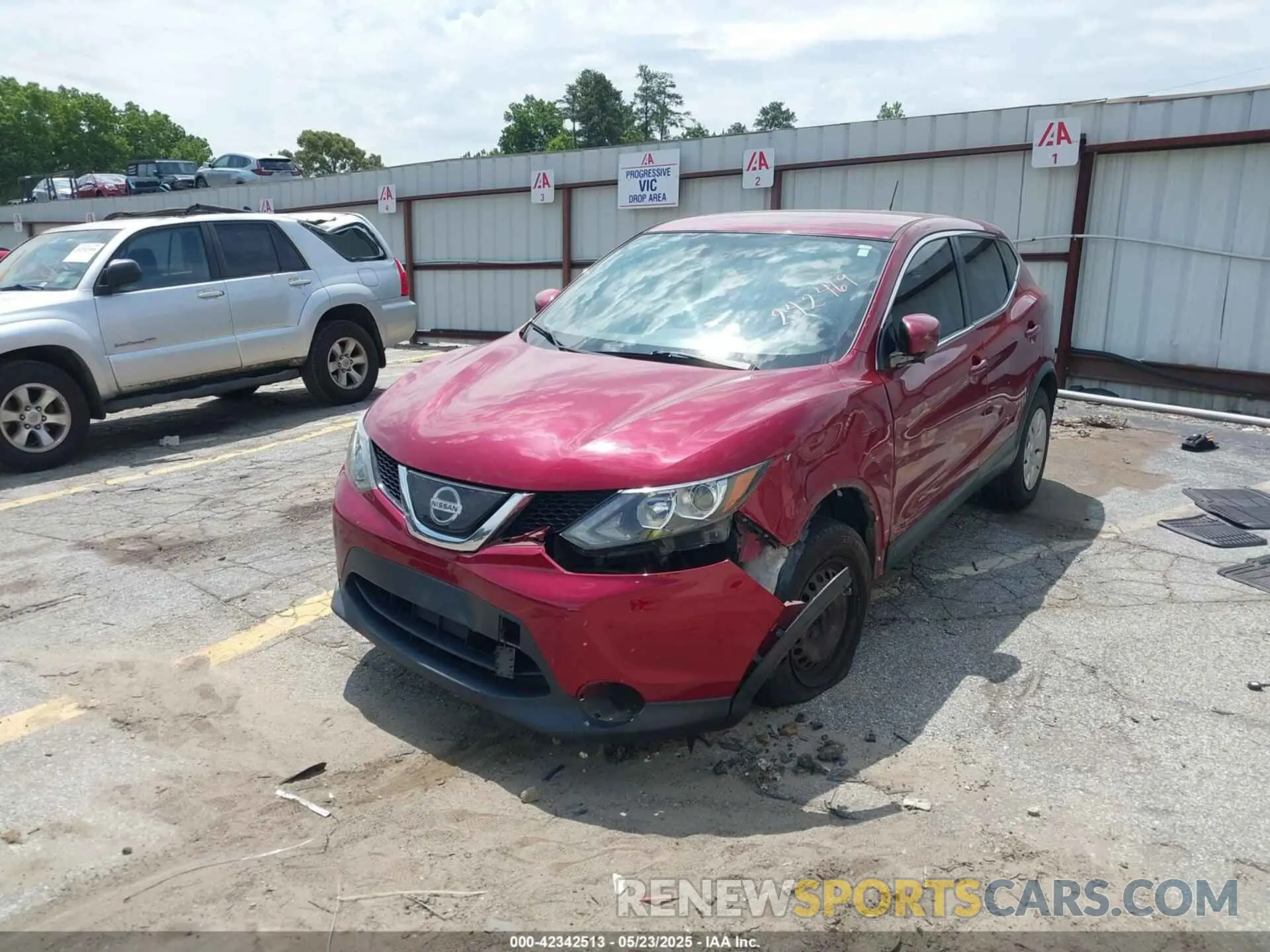 2 Photograph of a damaged car JN1BJ1CP0KW242469 NISSAN ROGUE SPORT 2019