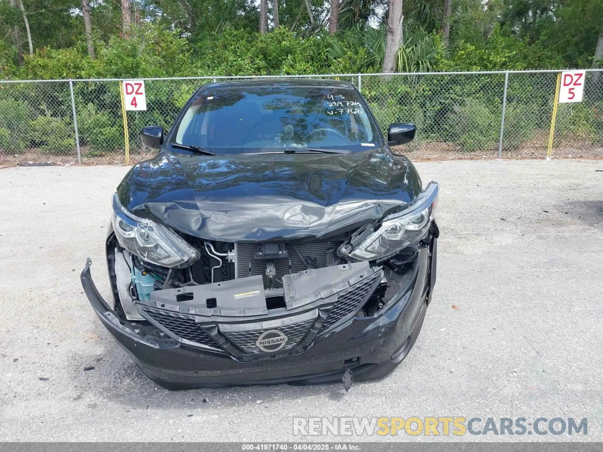 12 Photograph of a damaged car JN1BJ1CP1KW227768 NISSAN ROGUE SPORT 2019
