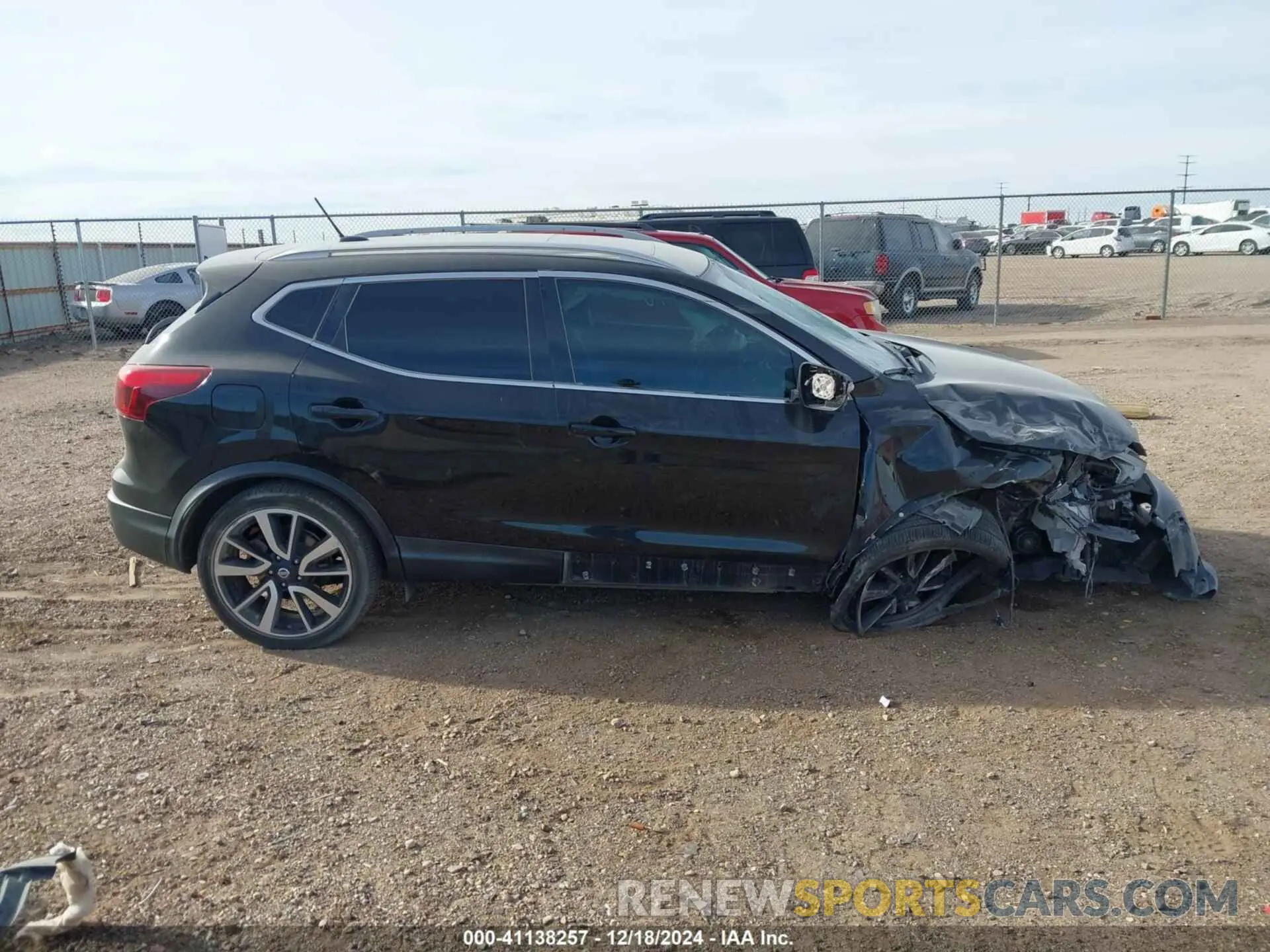 14 Photograph of a damaged car JN1BJ1CP1KW528802 NISSAN ROGUE SPORT 2019
