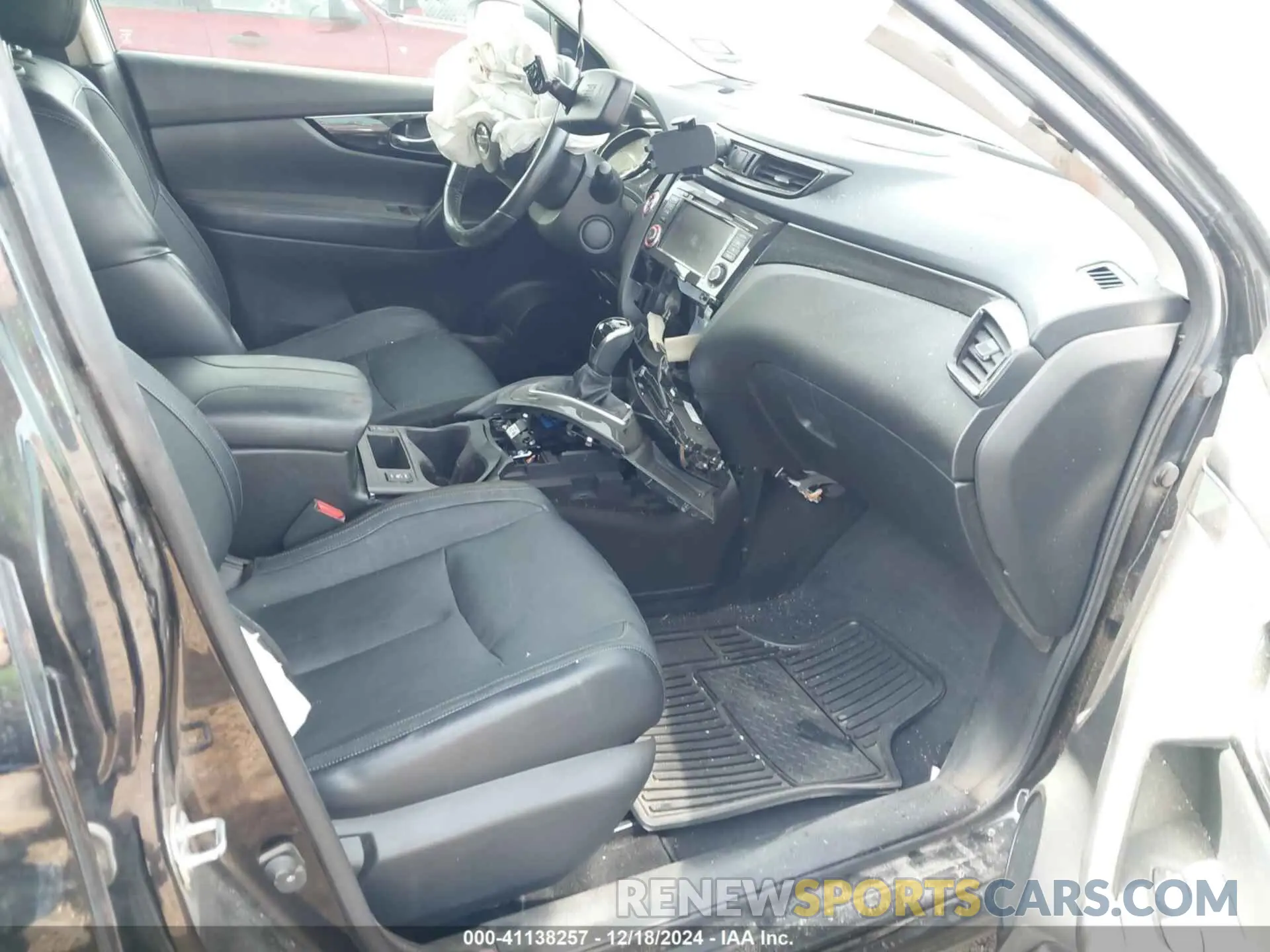 5 Photograph of a damaged car JN1BJ1CP1KW528802 NISSAN ROGUE SPORT 2019