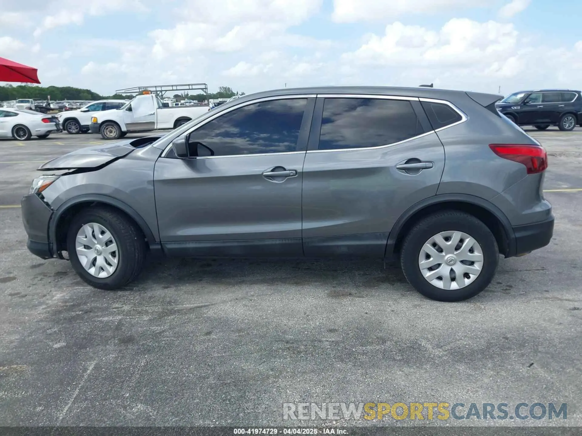 14 Photograph of a damaged car JN1BJ1CP2KW229934 NISSAN ROGUE SPORT 2019