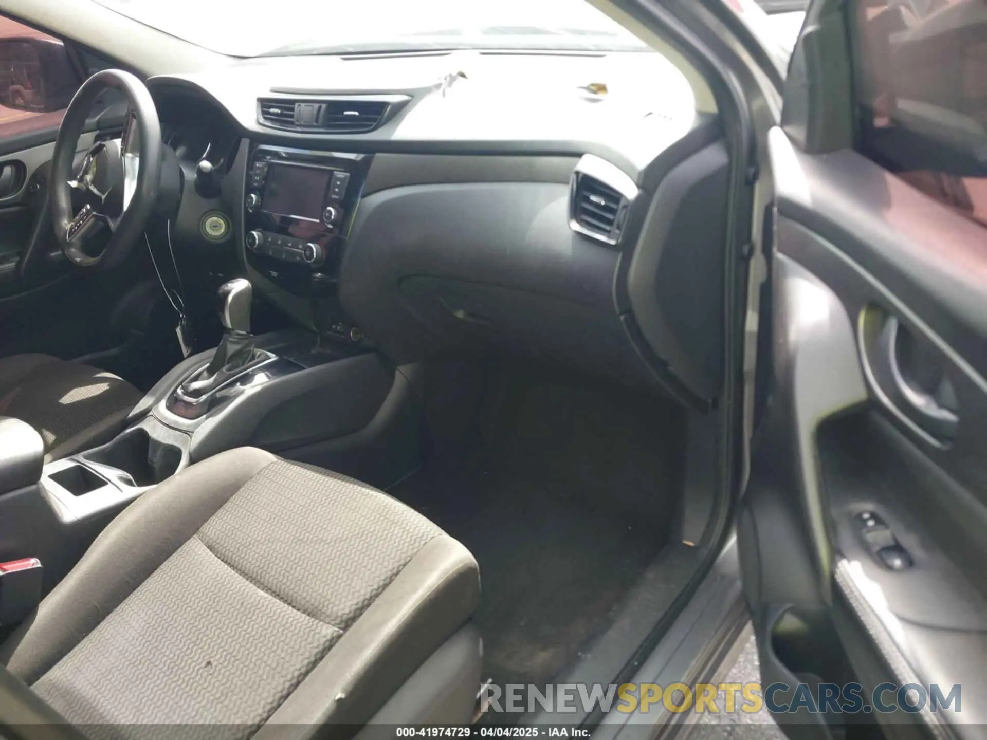 5 Photograph of a damaged car JN1BJ1CP2KW229934 NISSAN ROGUE SPORT 2019